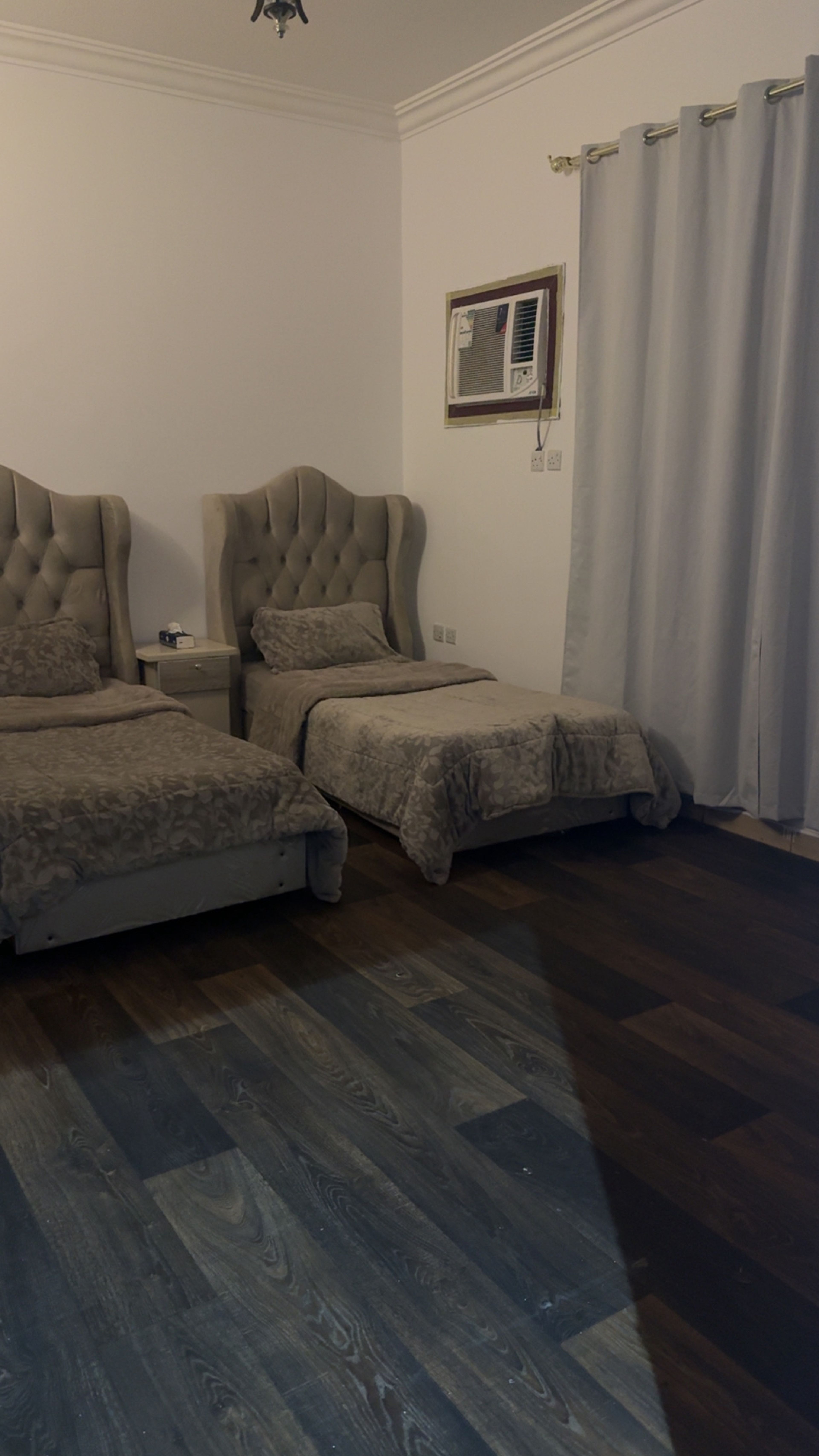 https://img.gathern.co/1400x0/1/r3jxjbTV0Bv5-x-sxqcC5pO-yzU20bJW.jpg