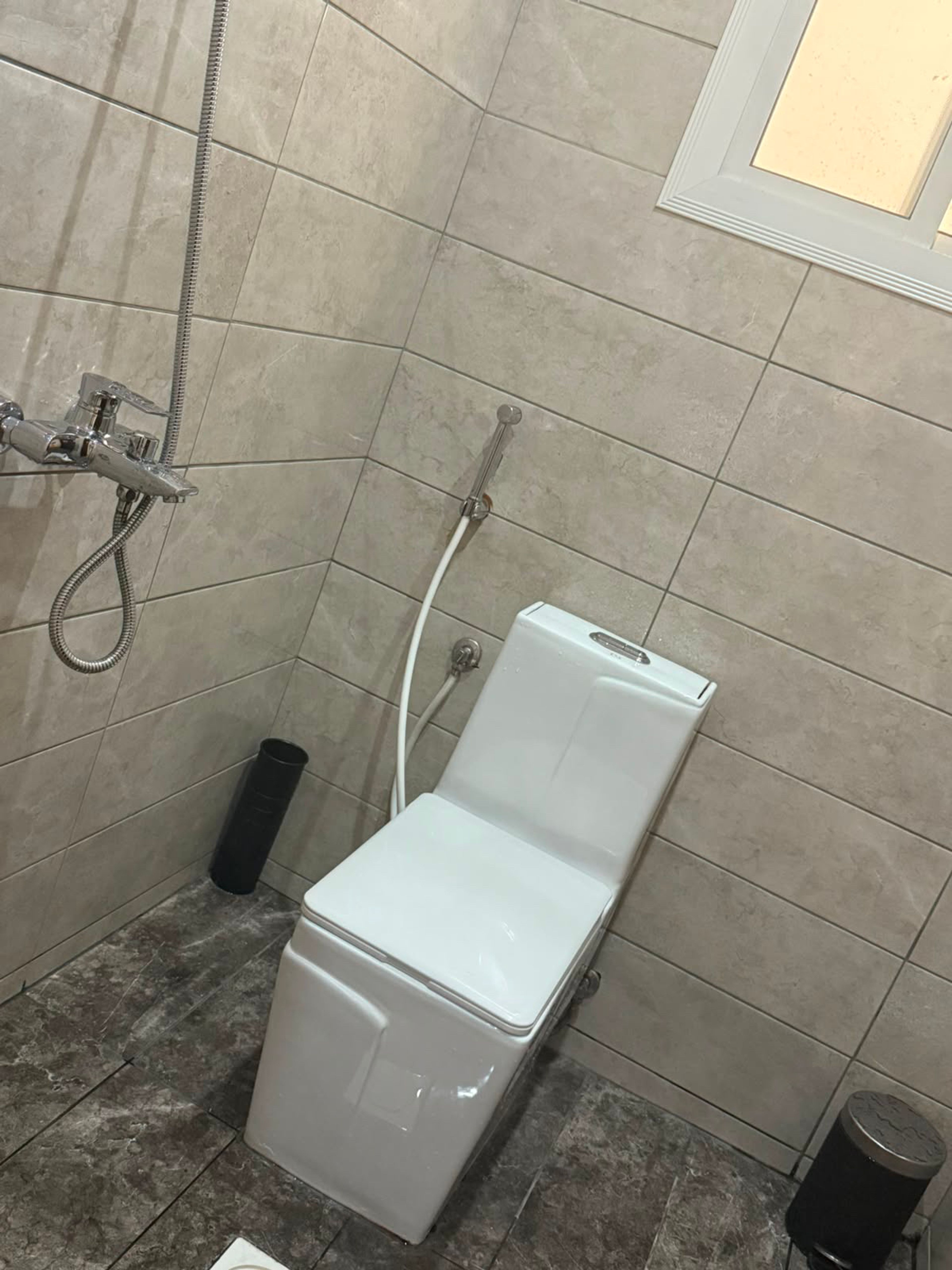 https://img.gathern.co/1400x0/1/s2pfA7d5dexDQE0B1ZmssVF1wEnxaLlh.jpg