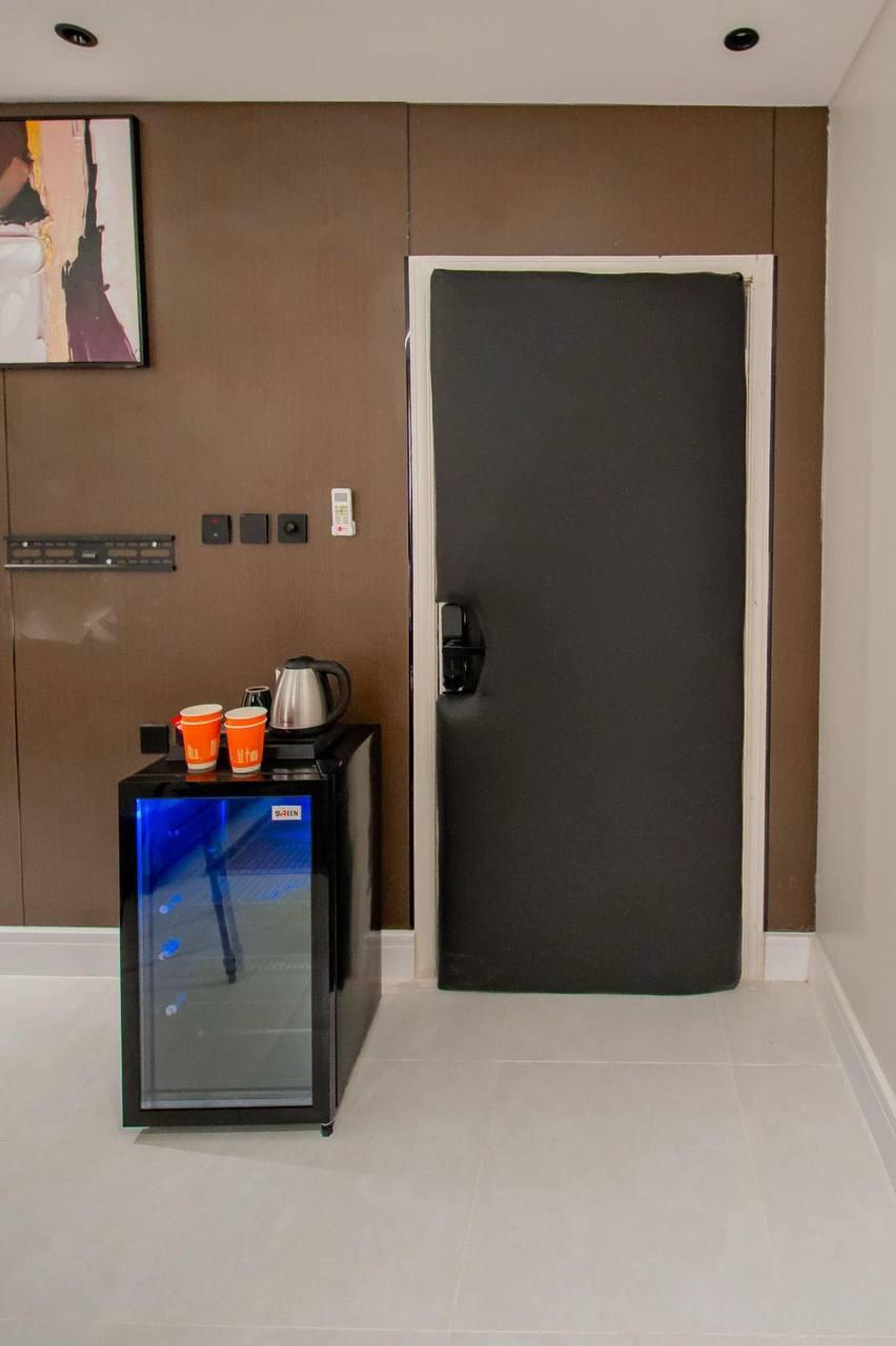 https://img.gathern.co/1400x0/1/sHYX3beD6yVgEOkXeSkkJfmFh02PiUfq.jpeg