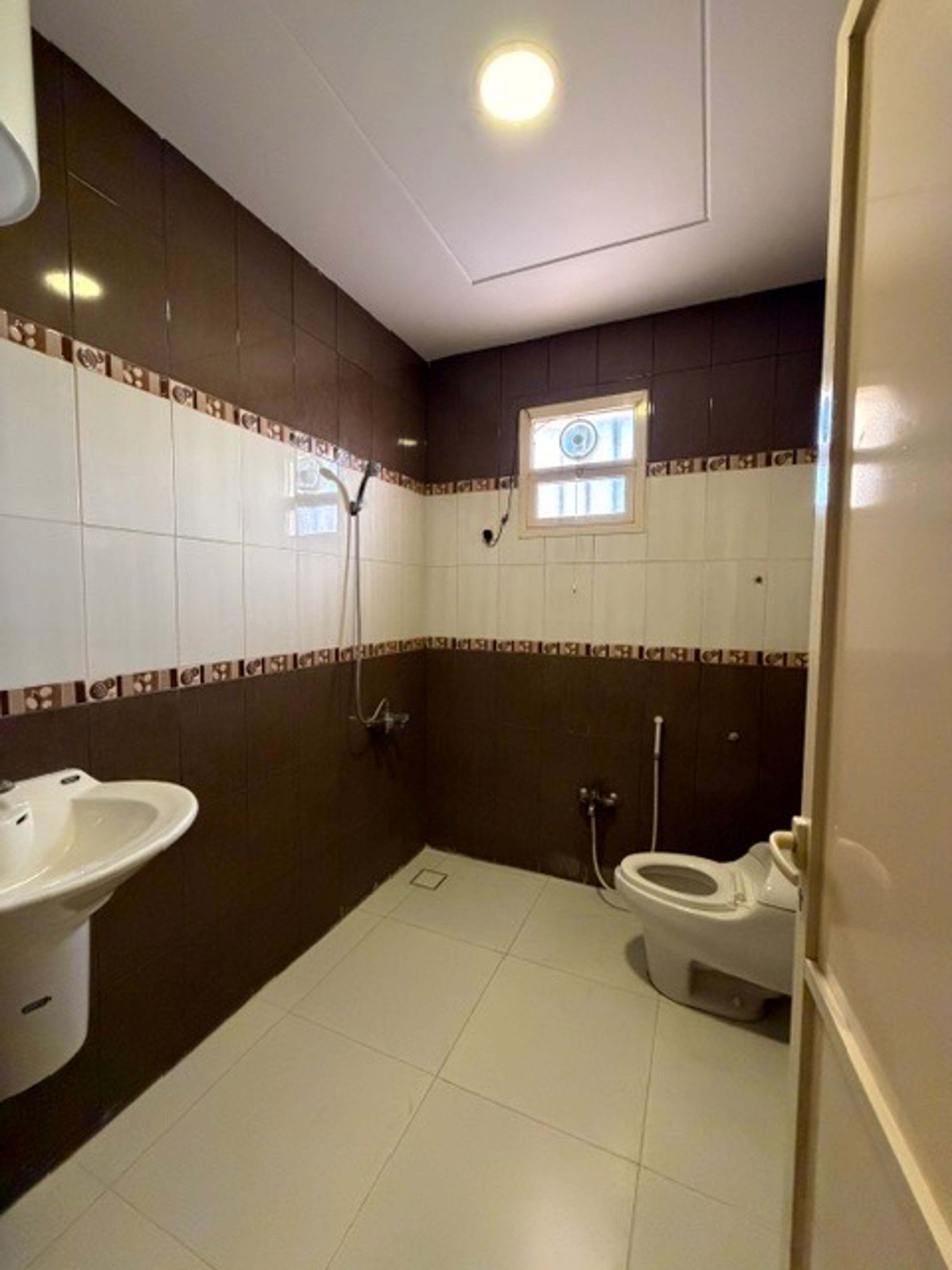 https://img.gathern.co/1024x0/1/sSDPIRcV5YHK-ZDV1KXP6qlq6Cdfl4Bh.jpg