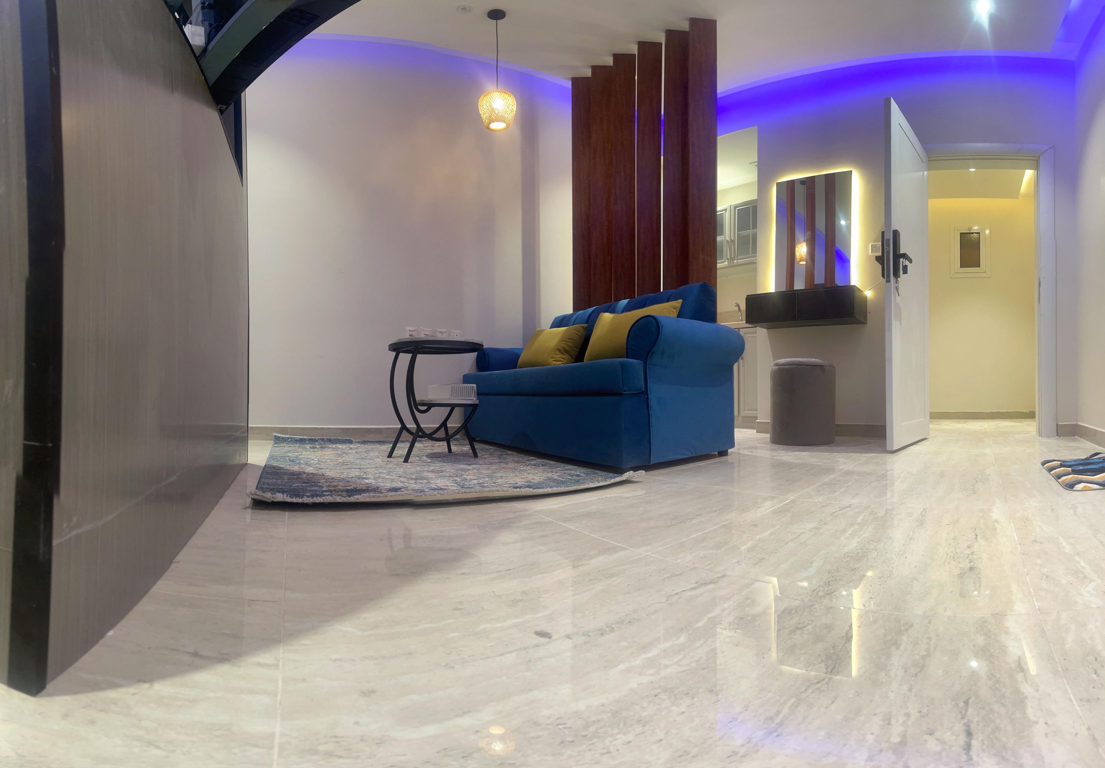 https://img.gathern.co/1400x0/1/sZlrDzjEwqpyBxAadzQlNhgxCq3OQpnX.jpg