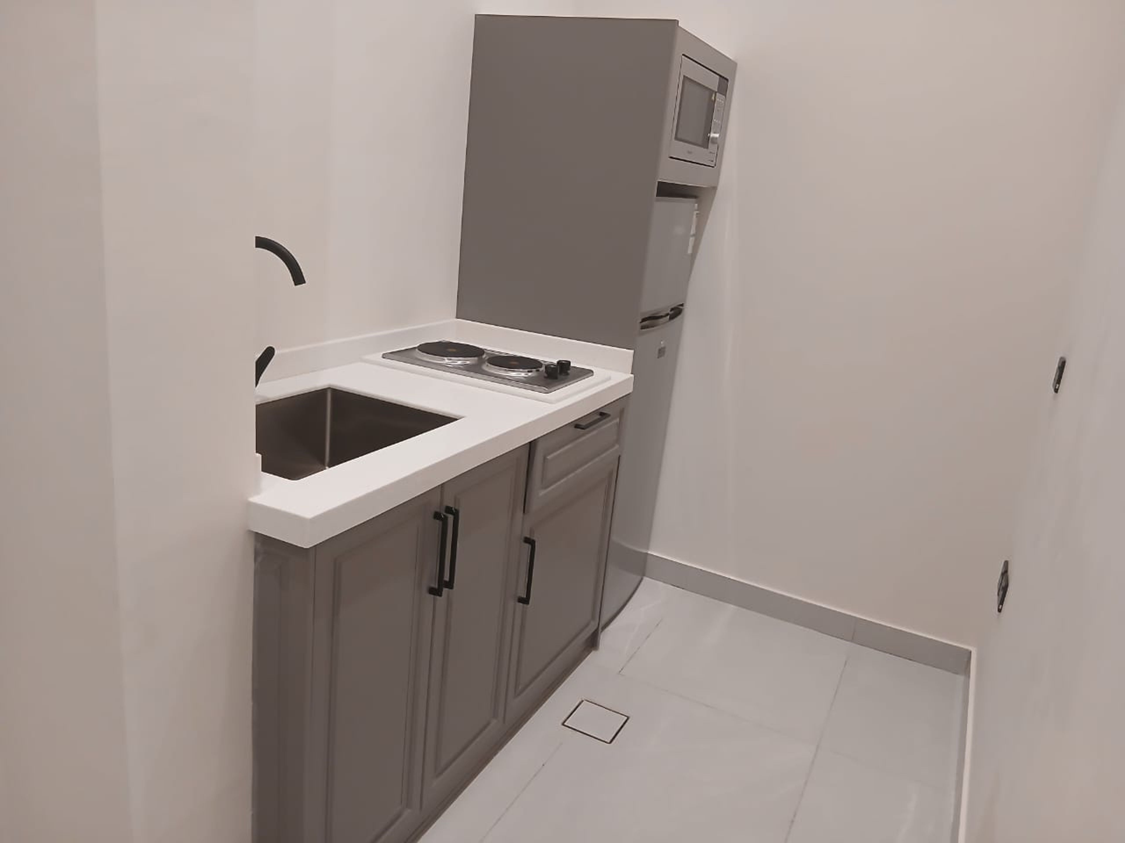 https://img.gathern.co/1400x0/1/sw8BZBP6CTl-dMvL2idtkeNZOxOo_Rmx.jpg