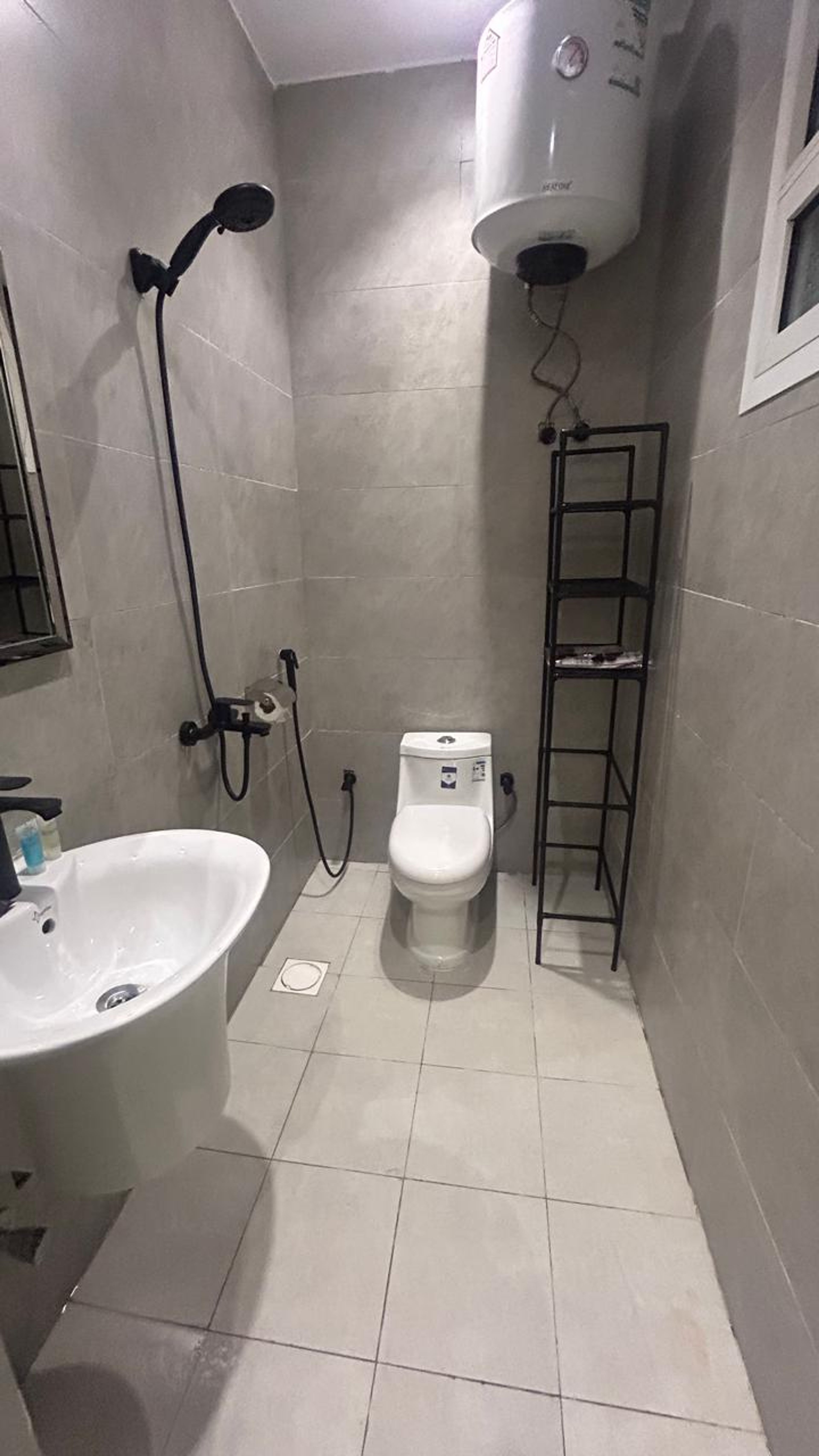 https://img.gathern.co/1400x0/1/t7-TEcwaeICecr8qZTMstf7JXGhQmFRB.jpeg