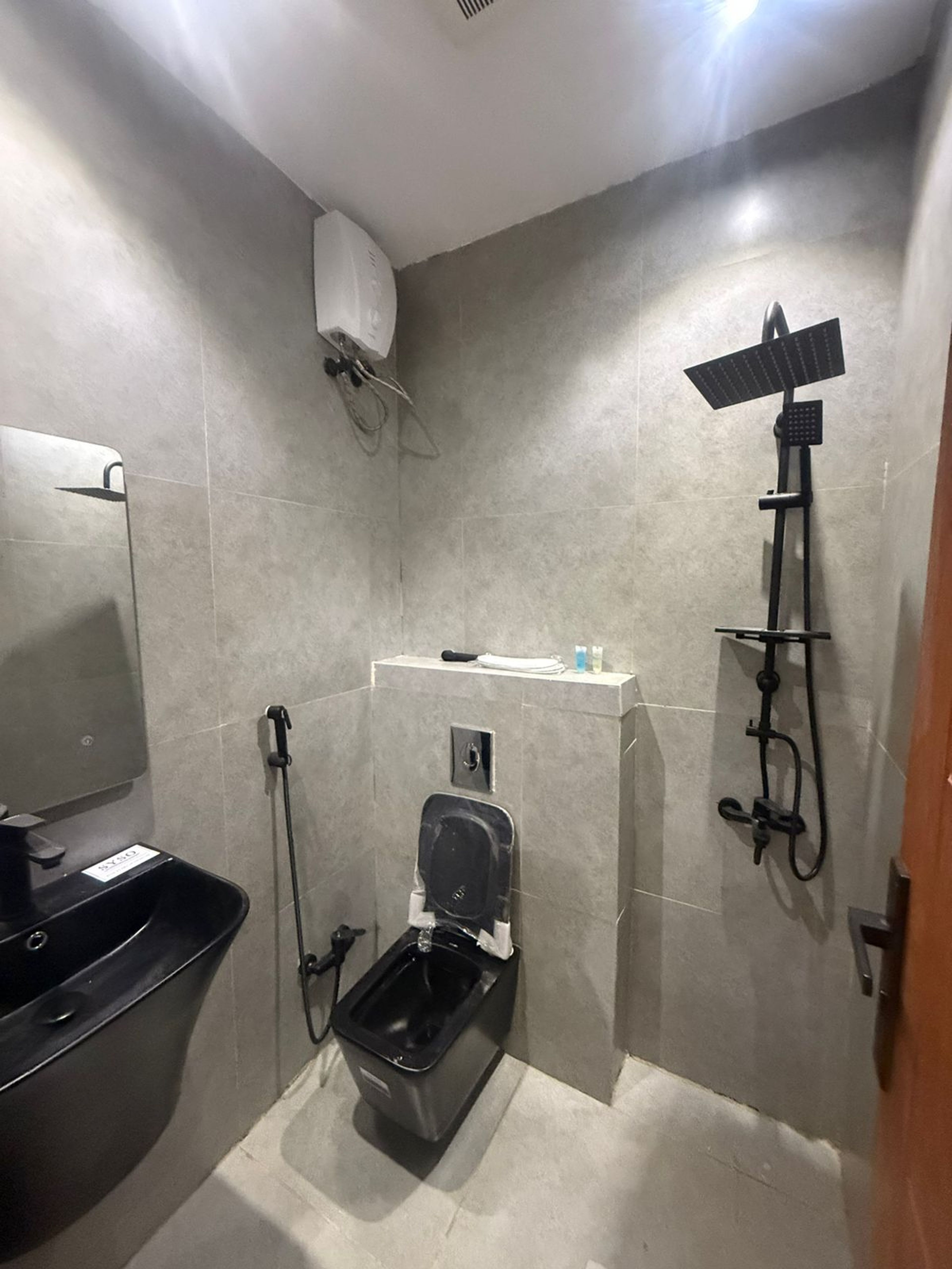 https://img.gathern.co/1400x0/1/tDkLDpNzYkYtyIZCus7S_r1KgeNoRx2w.jpeg