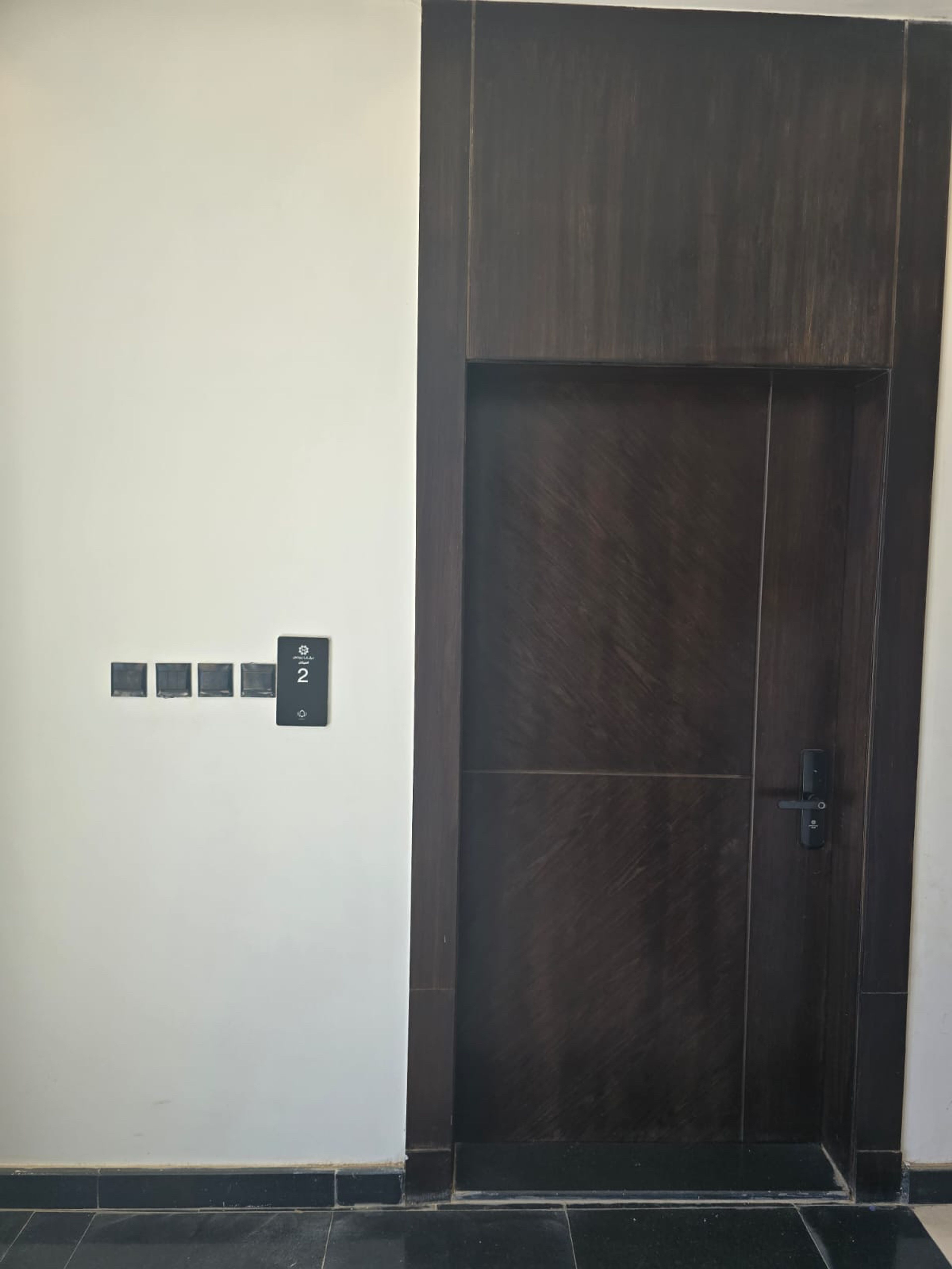 https://img.gathern.co/1400x0/1/tMFT-hvxvmNdNOiLw_HvuedFDrKVUknV.jpg