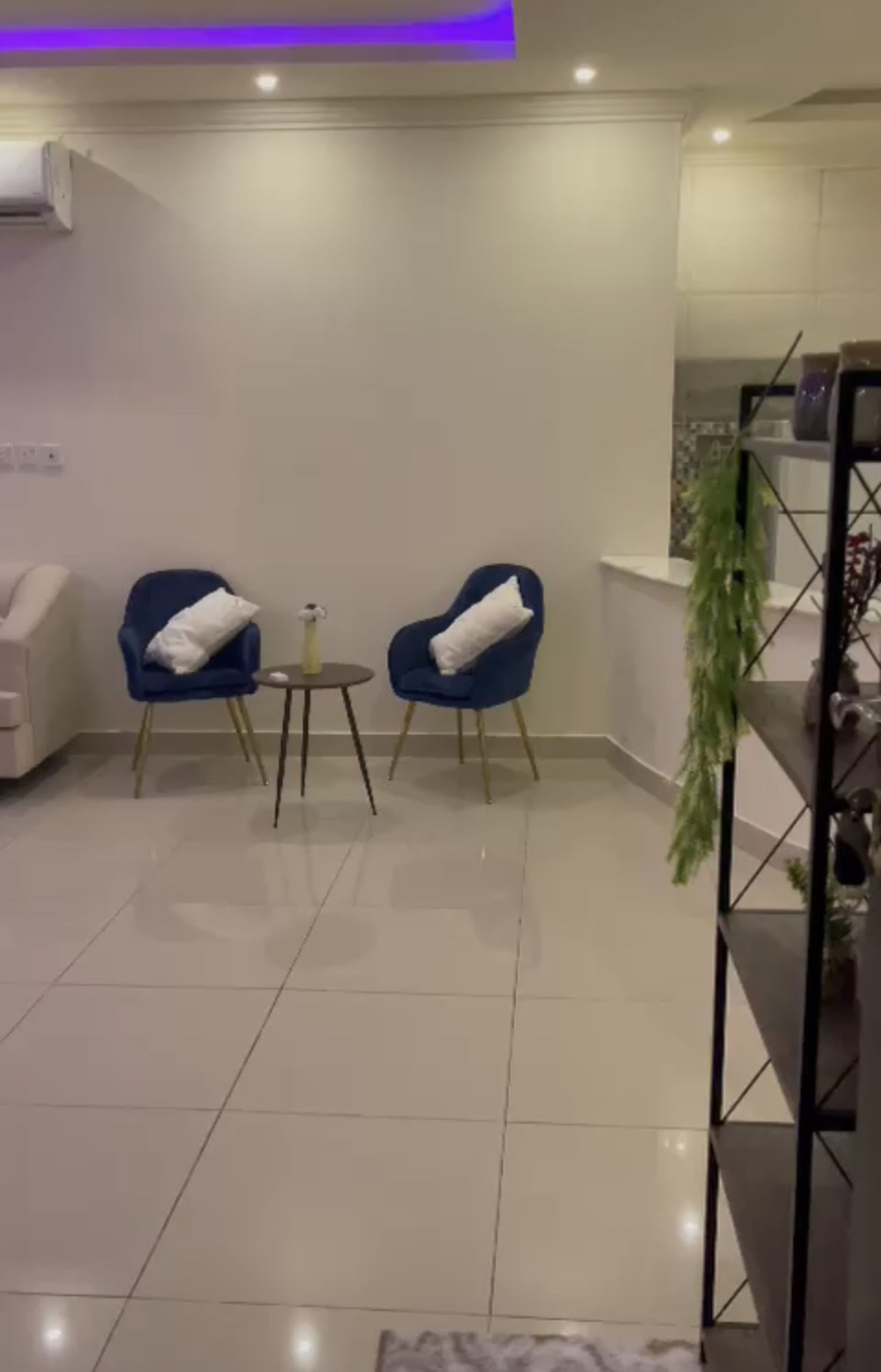 https://img.gathern.co/1400x0/1/tP6pEM5OcZBIfMsBdUTR6PTRcpvD4n3K.jpg