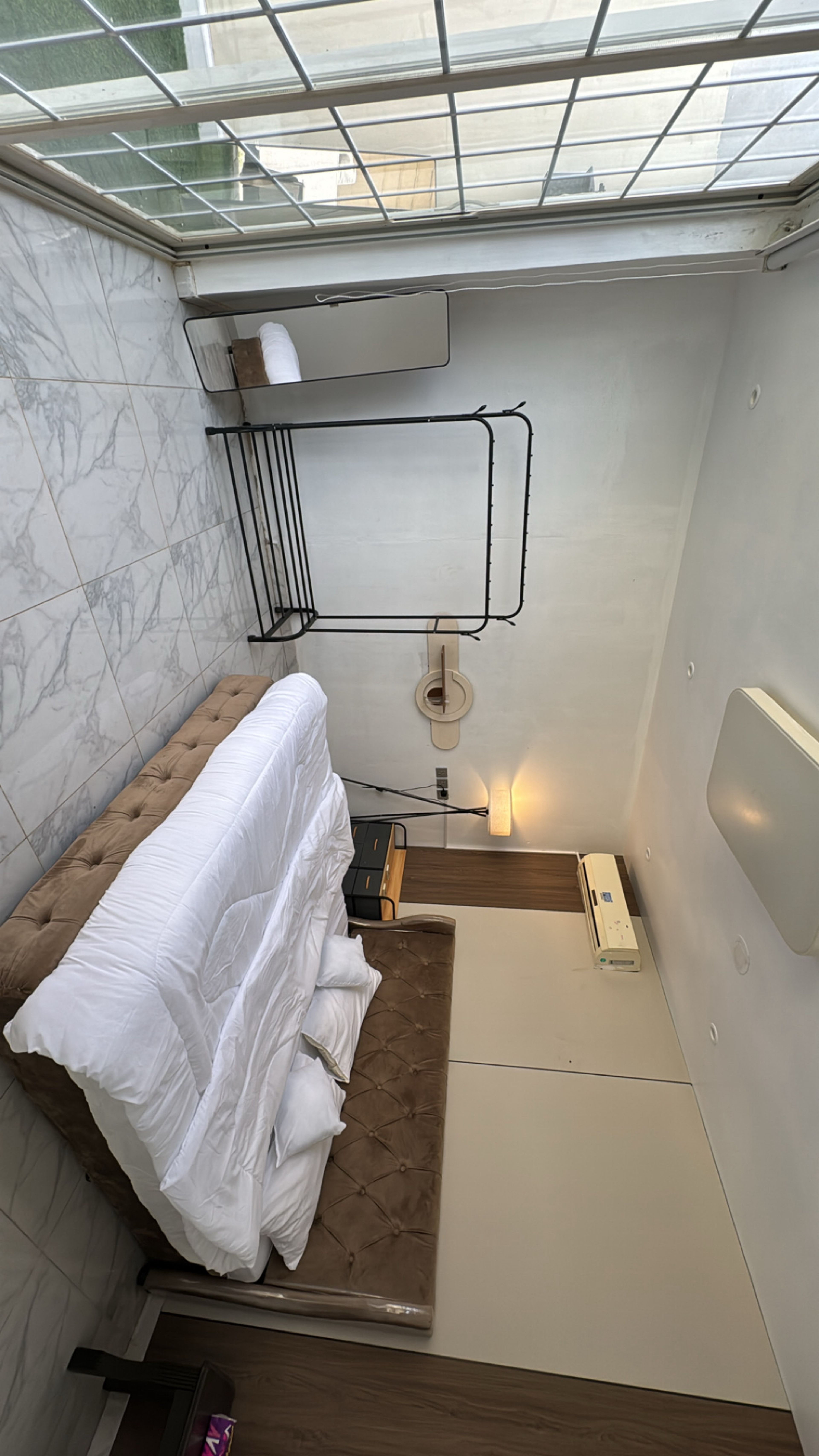 https://img.gathern.co/1024x0/1/thCj_UWZbQv8gGddqj8noi3ZgZTfcxM8.jpg