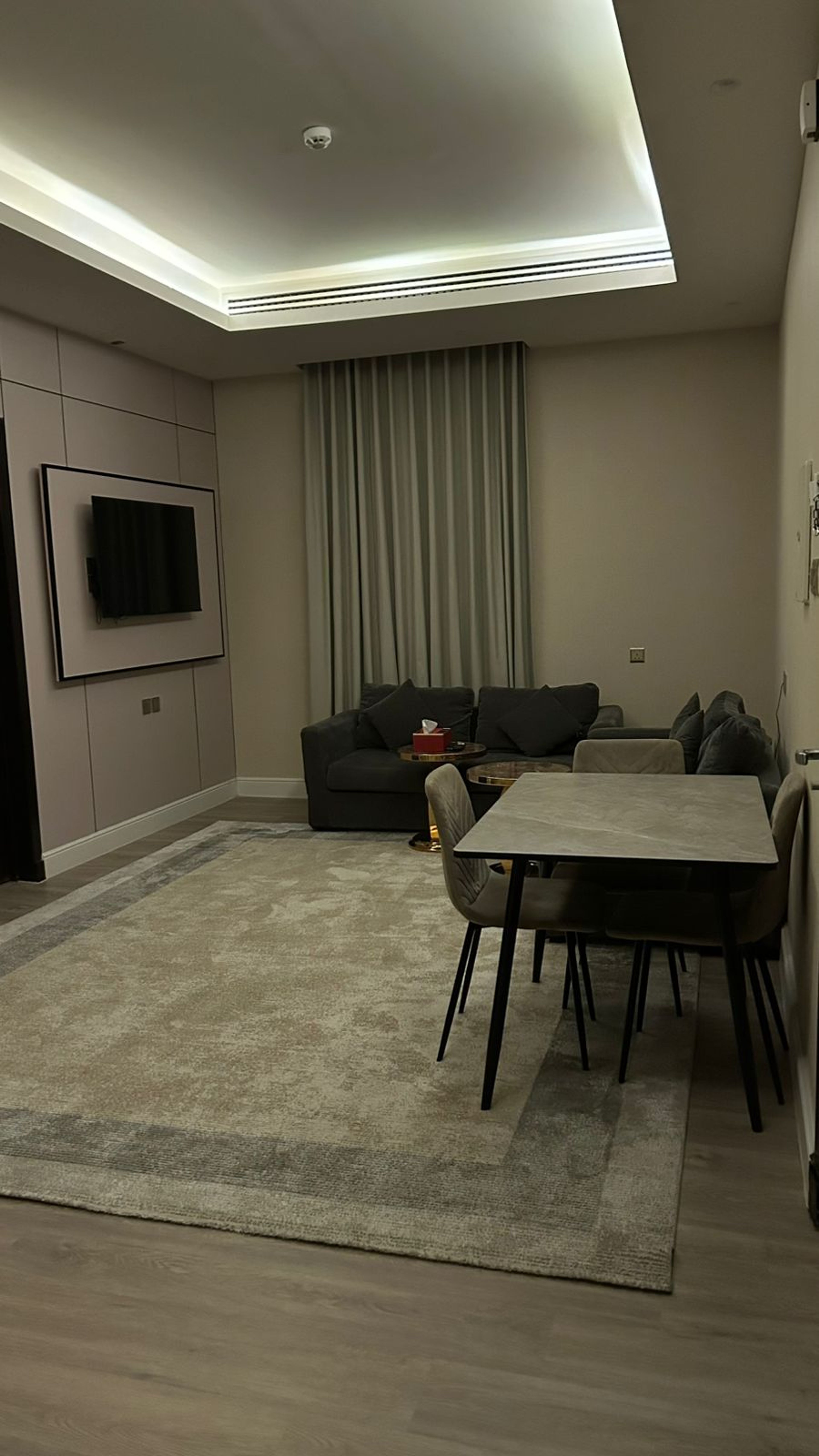 https://img.gathern.co/1400x0/1/tkJr5ascJszU-2LKoaLt9maonyqUzgSc.jpeg