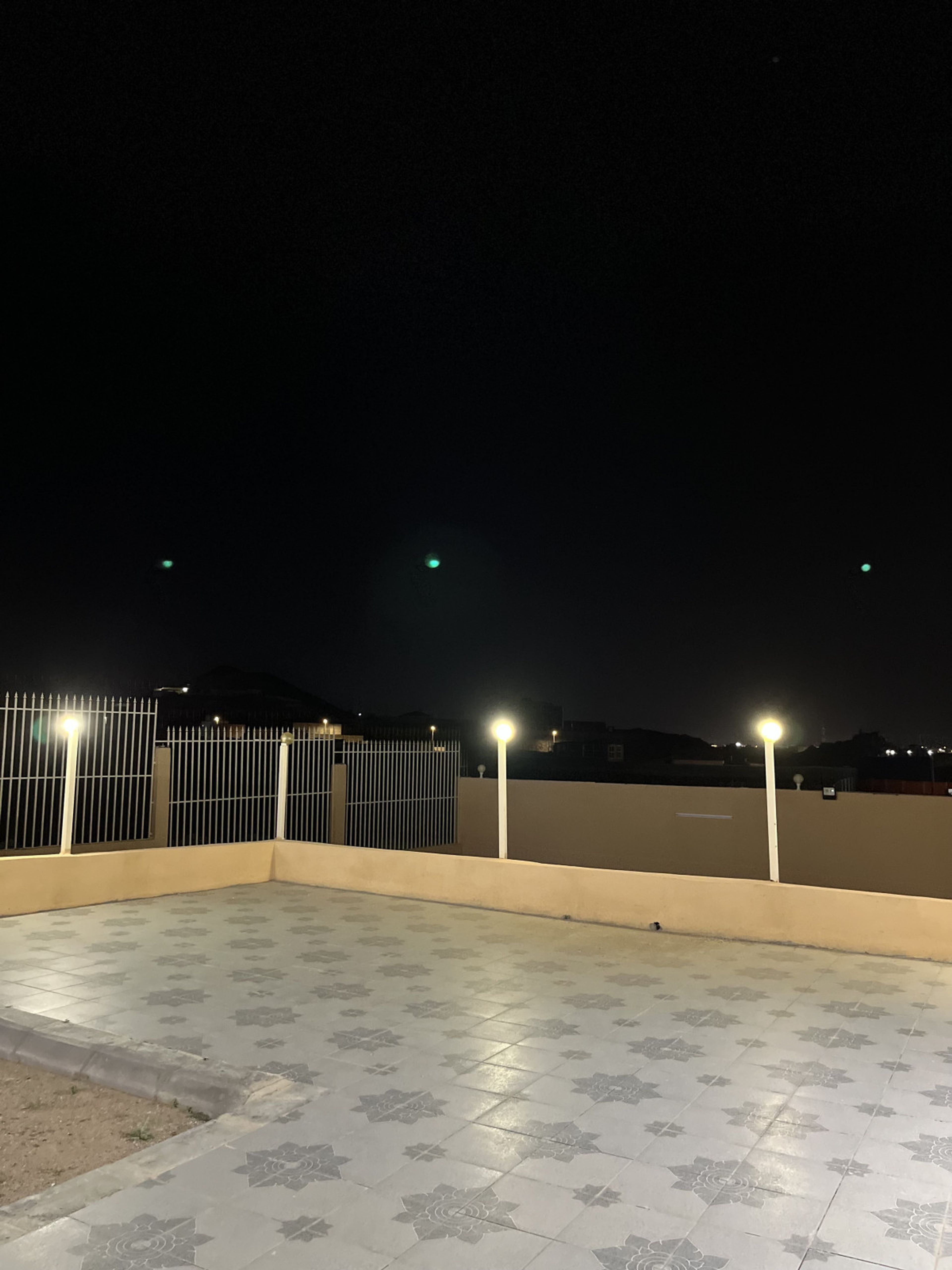 https://img.gathern.co/1400x0/1/tspRt8hY_l6ixWzryVmAjD5tjPsyMkZo.jpeg