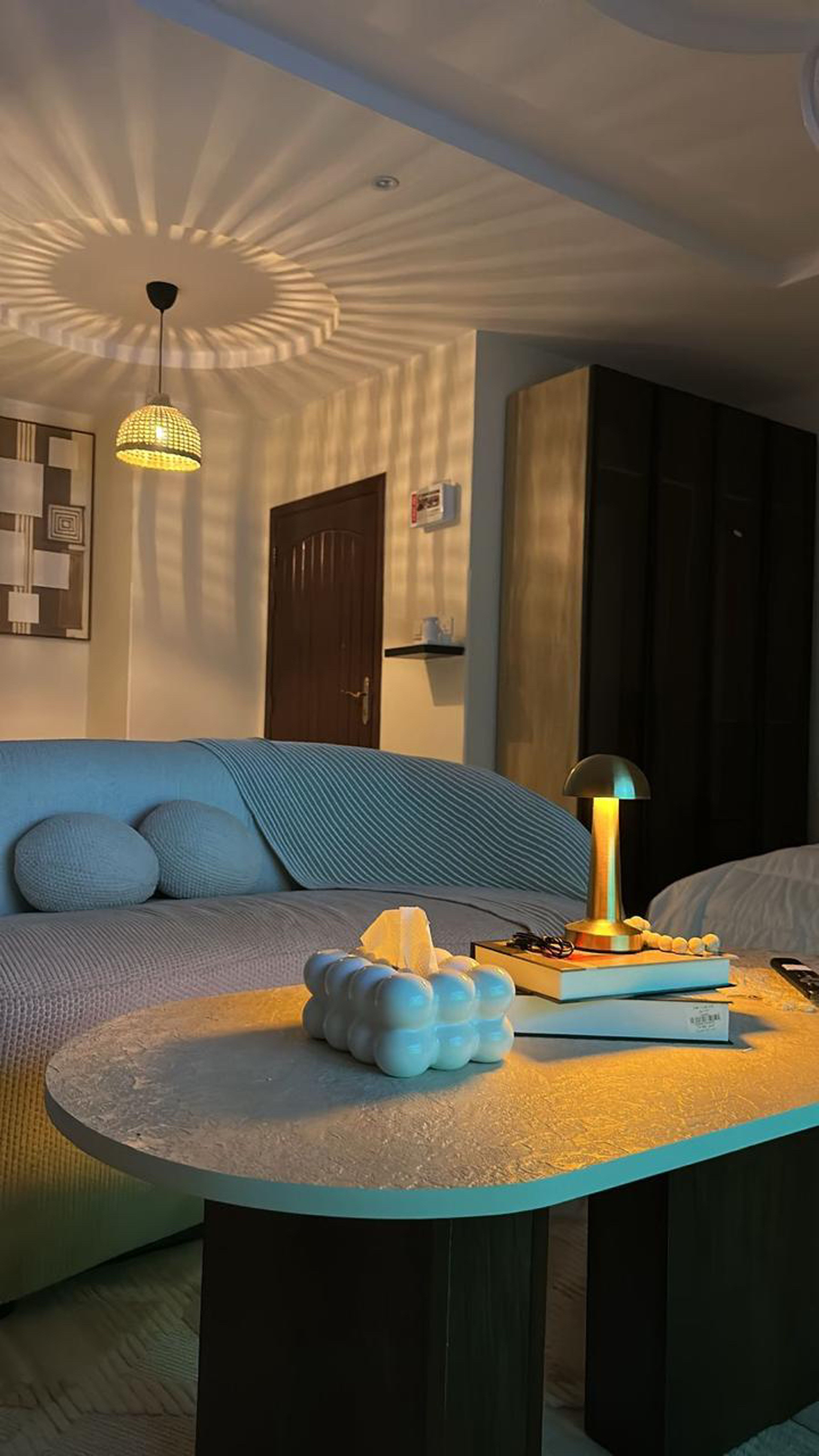 https://img.gathern.co/1400x0/1/uFodbzKA8PIR22BlaVCr21tVdCQIllJ8.jpg