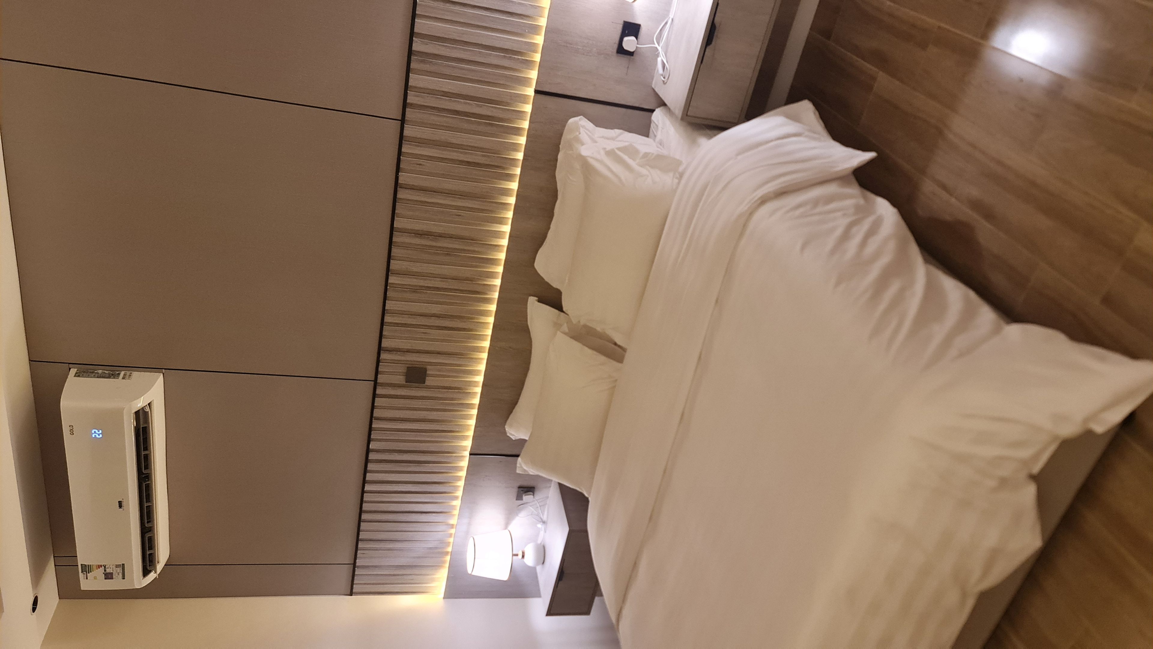 https://img.gathern.co/1400x0/1/uMMNbQQo03kG3GkpDCM4a0Srn-S0hW80.jpg
