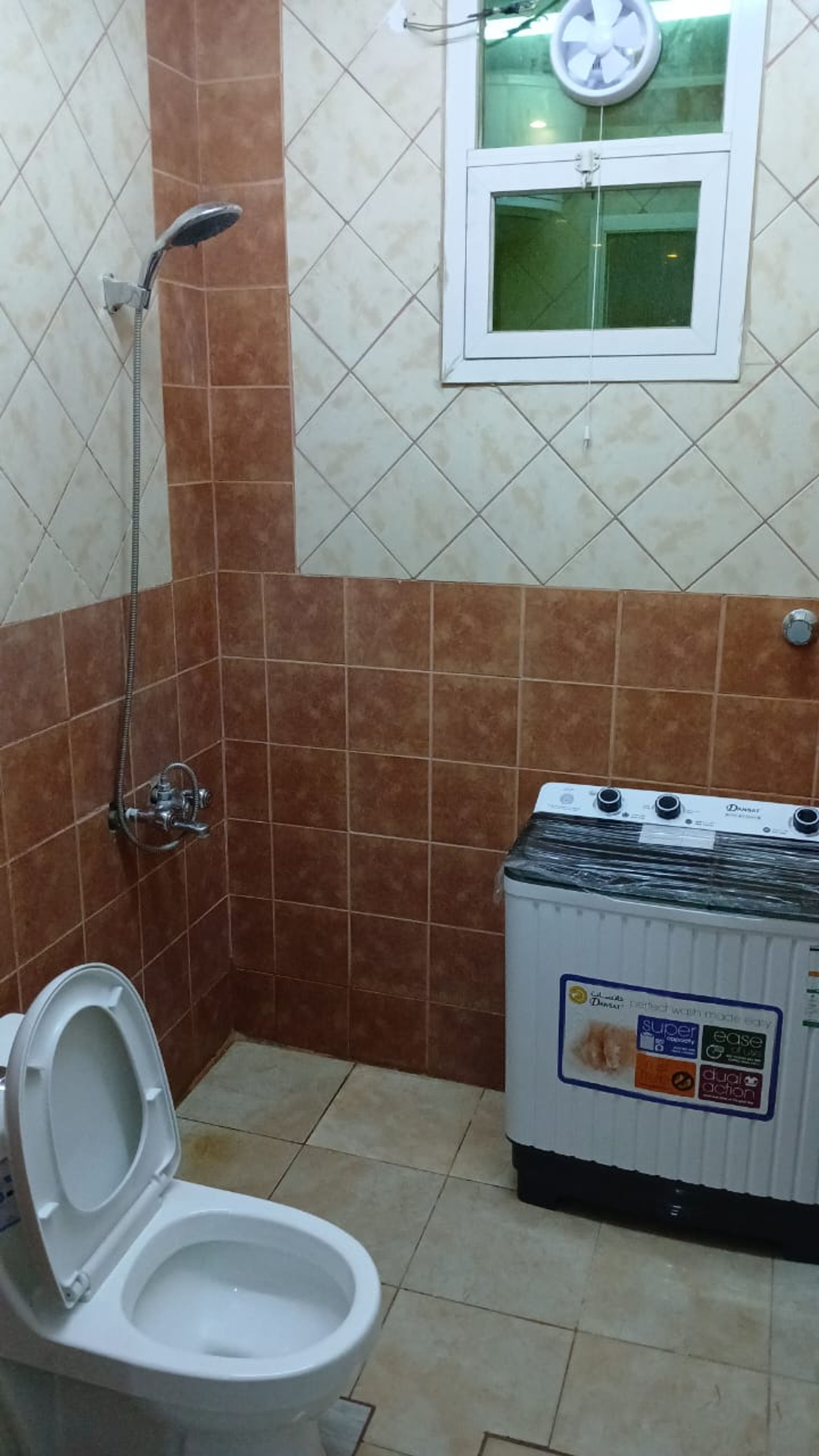 https://img.gathern.co/1400x0/1/uXy4gtCcSP7cpQAXQkUt2uMWafZ74U8u.jpg