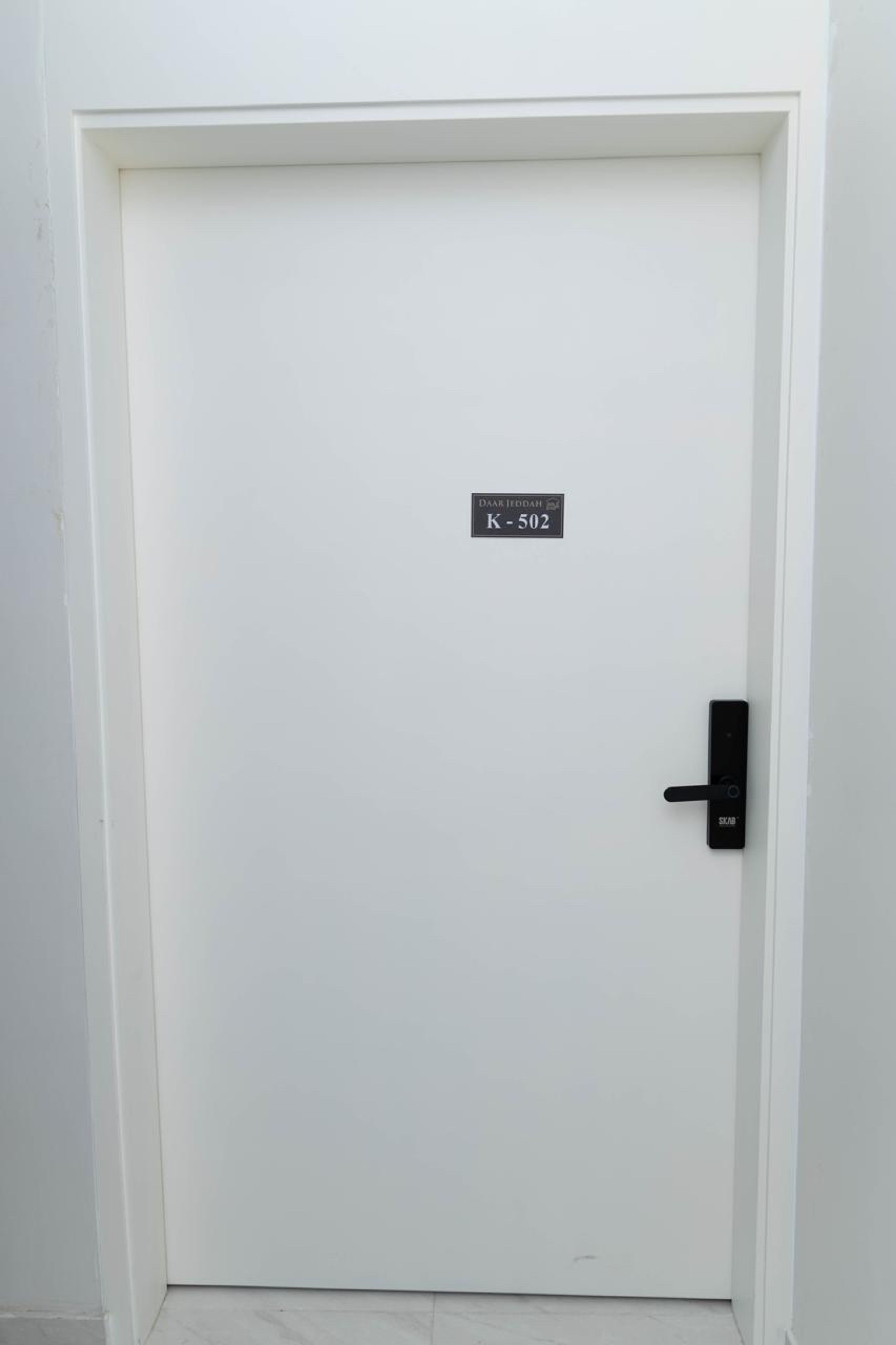https://img.gathern.co/1400x0/1/uZkmAKqUZjo75355Sb5EC7ihJQmsCUfj.jpg