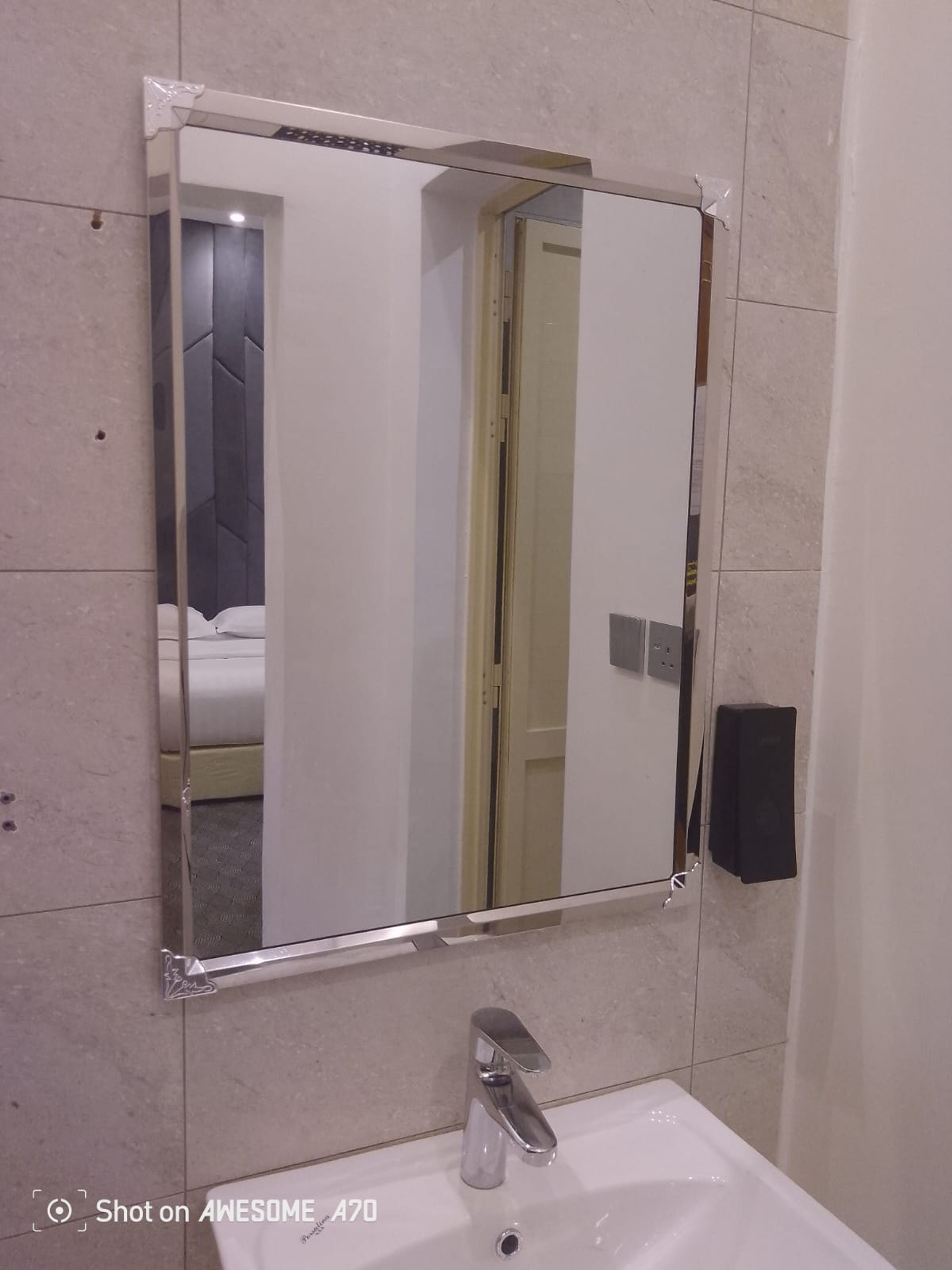 https://img.gathern.co/1400x0/1/ubtvZBgc9JQFmc-AzEVHFDF8UmEN808w.jpeg