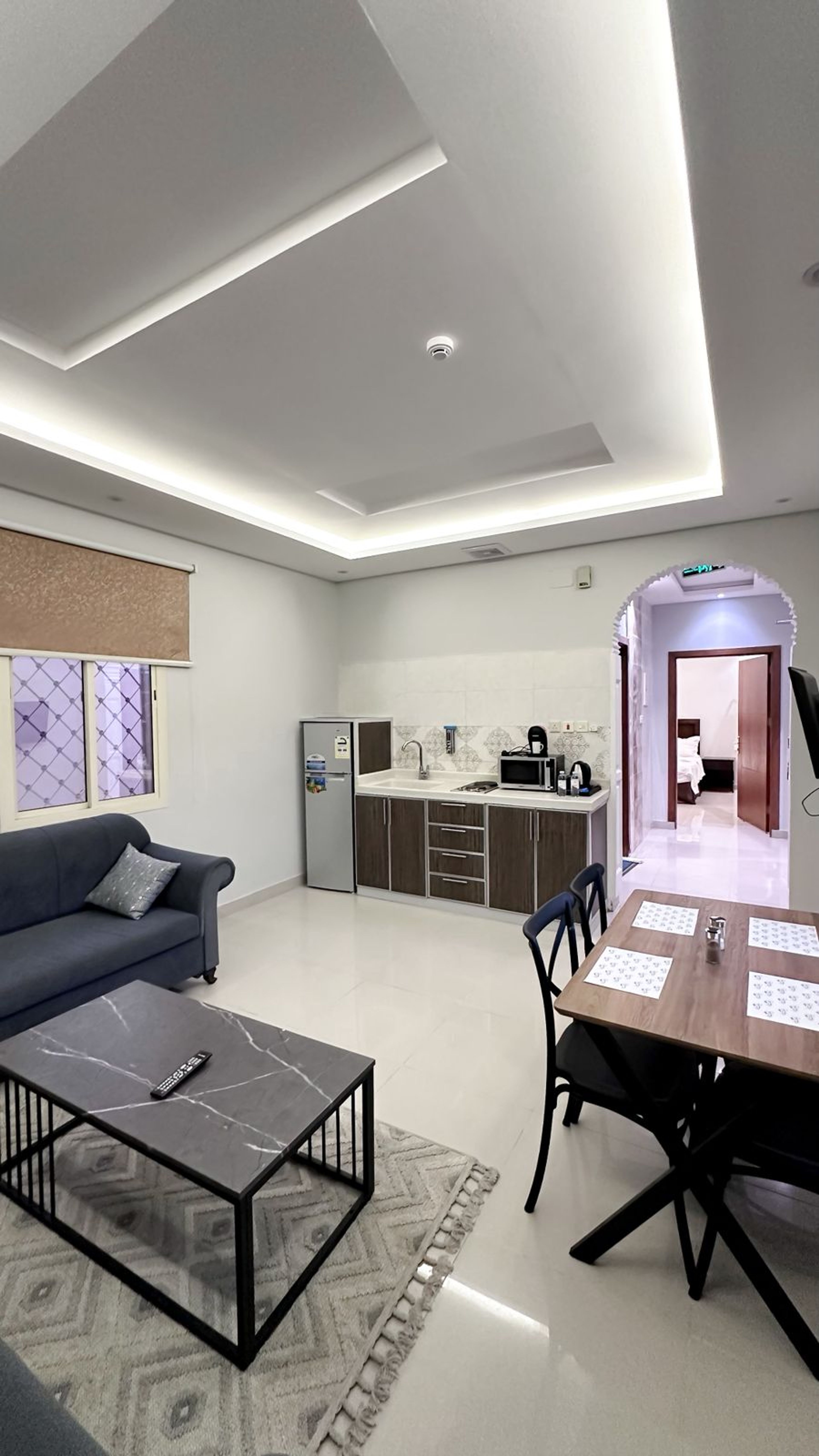 https://img.gathern.co/1400x0/1/ubuHJ1glTKJ6rcrkfhVAnGpgDhT7deNM.jpeg