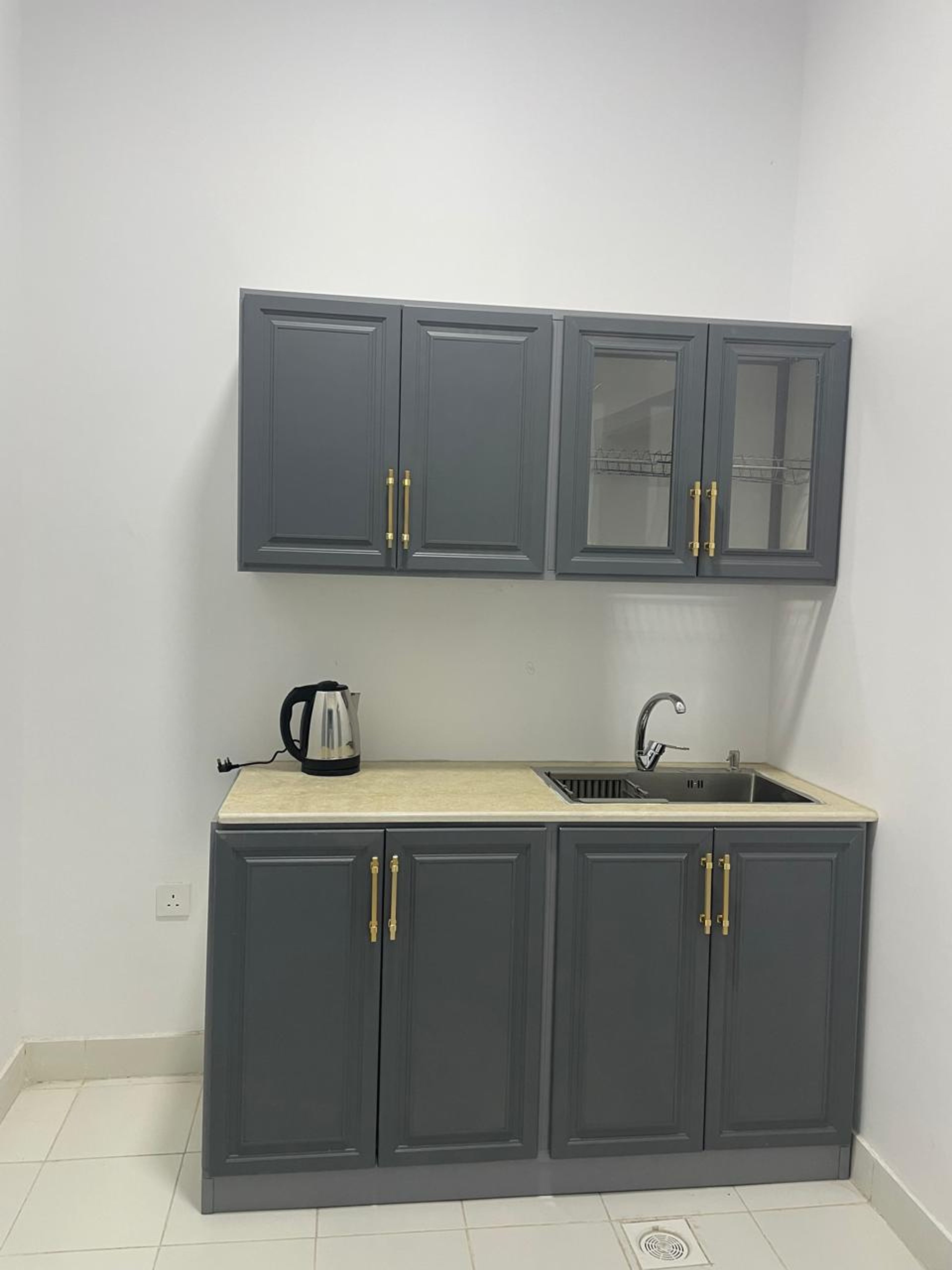 https://img.gathern.co/1400x0/1/ugxQuPsJzC3AP8BPEu5V61XRoAgMa7V_.jpeg