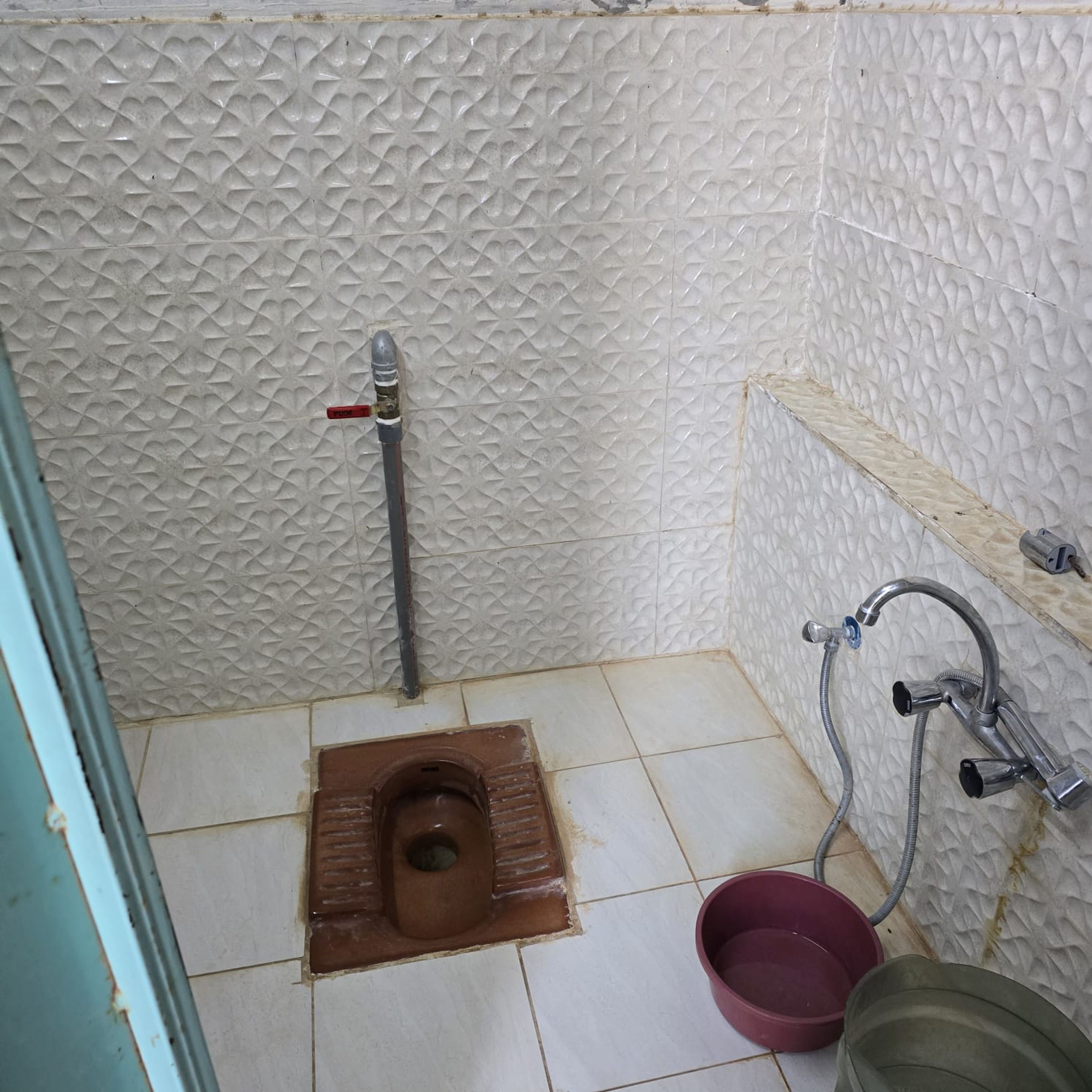 https://img.gathern.co/1400x0/1/vKBNgpcxA0NwtLKfraJ269F41RURtAFs.jpg