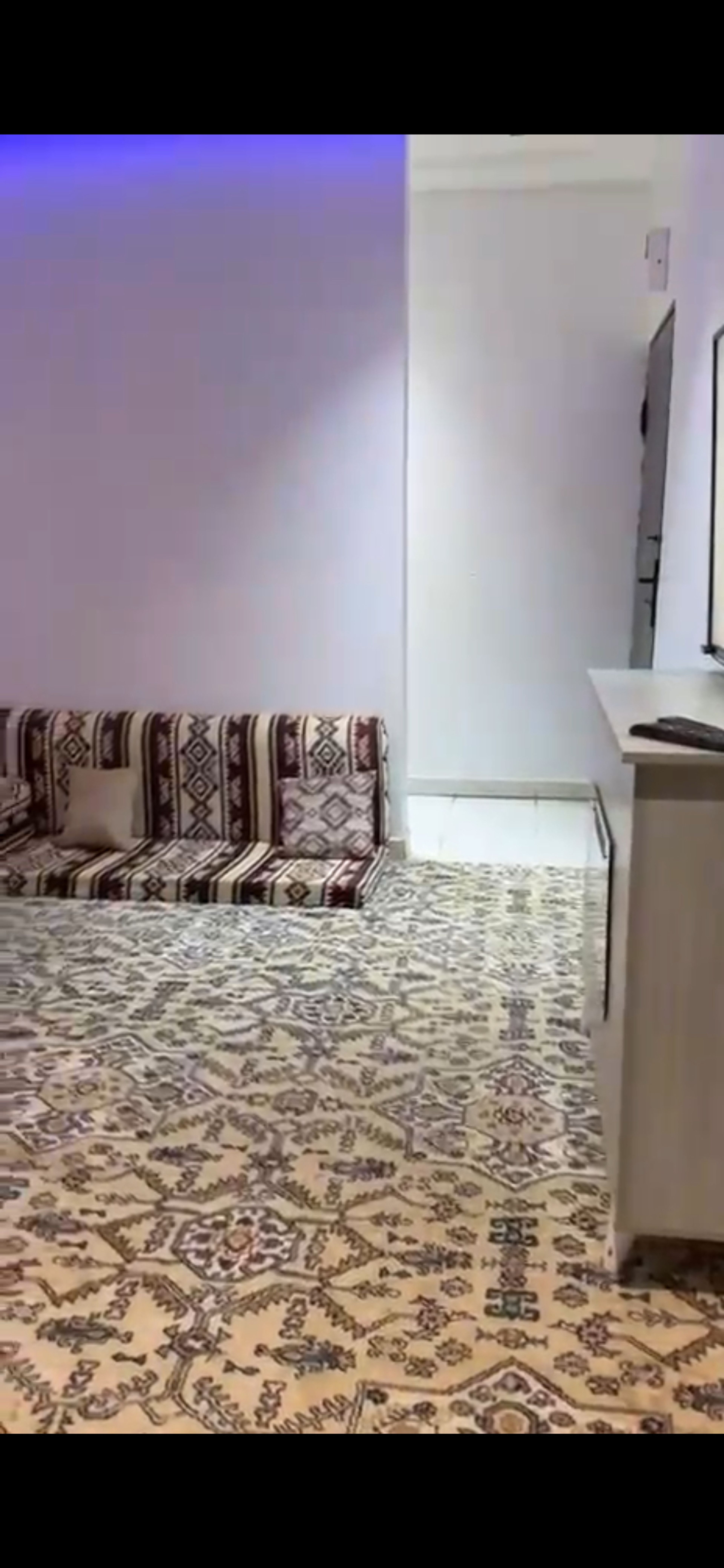 https://img.gathern.co/1400x0/1/vLi5AczHTqZXqP4t-4aBIFwJMrASCnkp.jpg