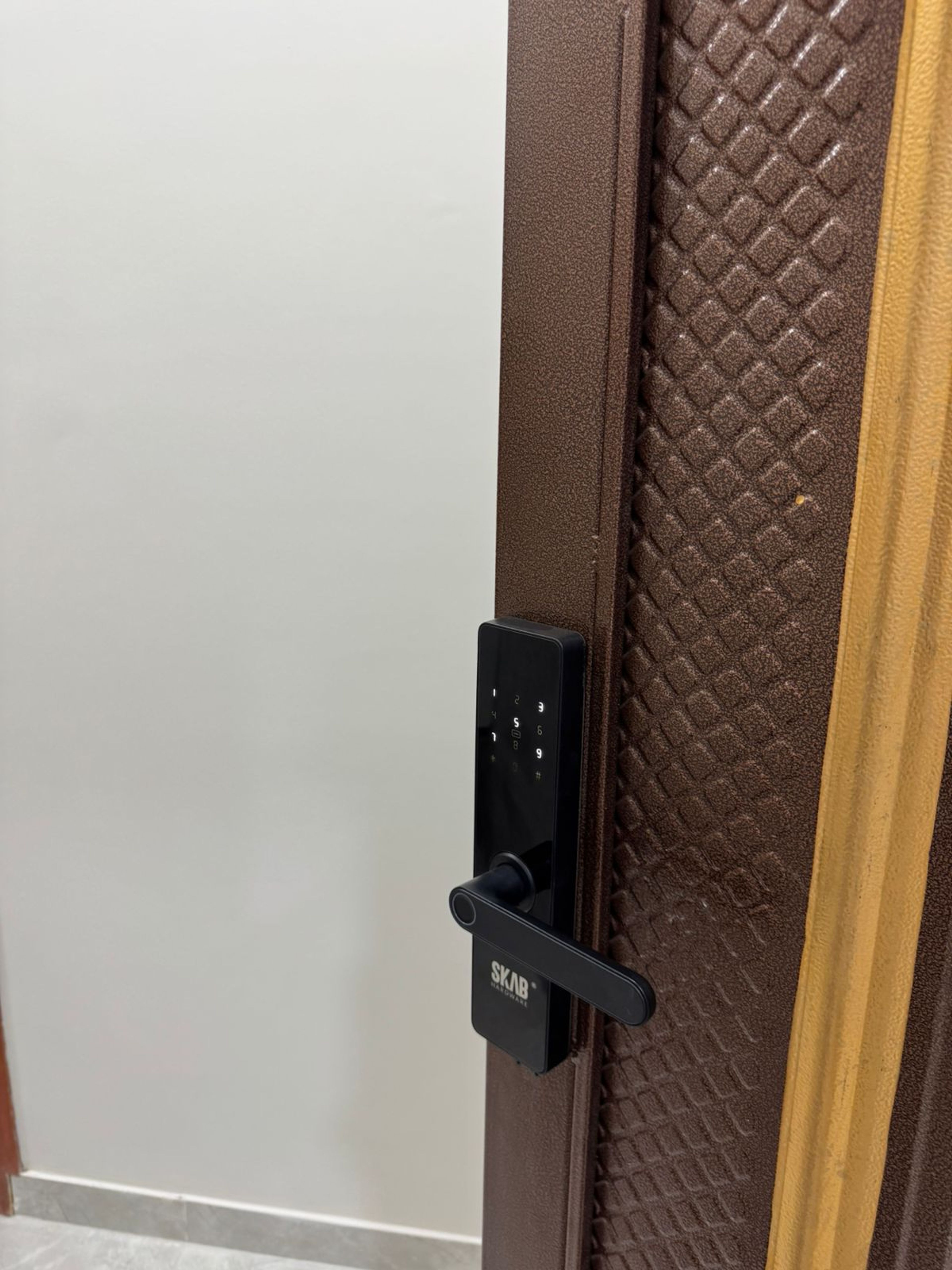 https://img.gathern.co/1400x0/1/vS2-ZiqI9Hc5GEm02NmoPKnp320mCpai.jpeg