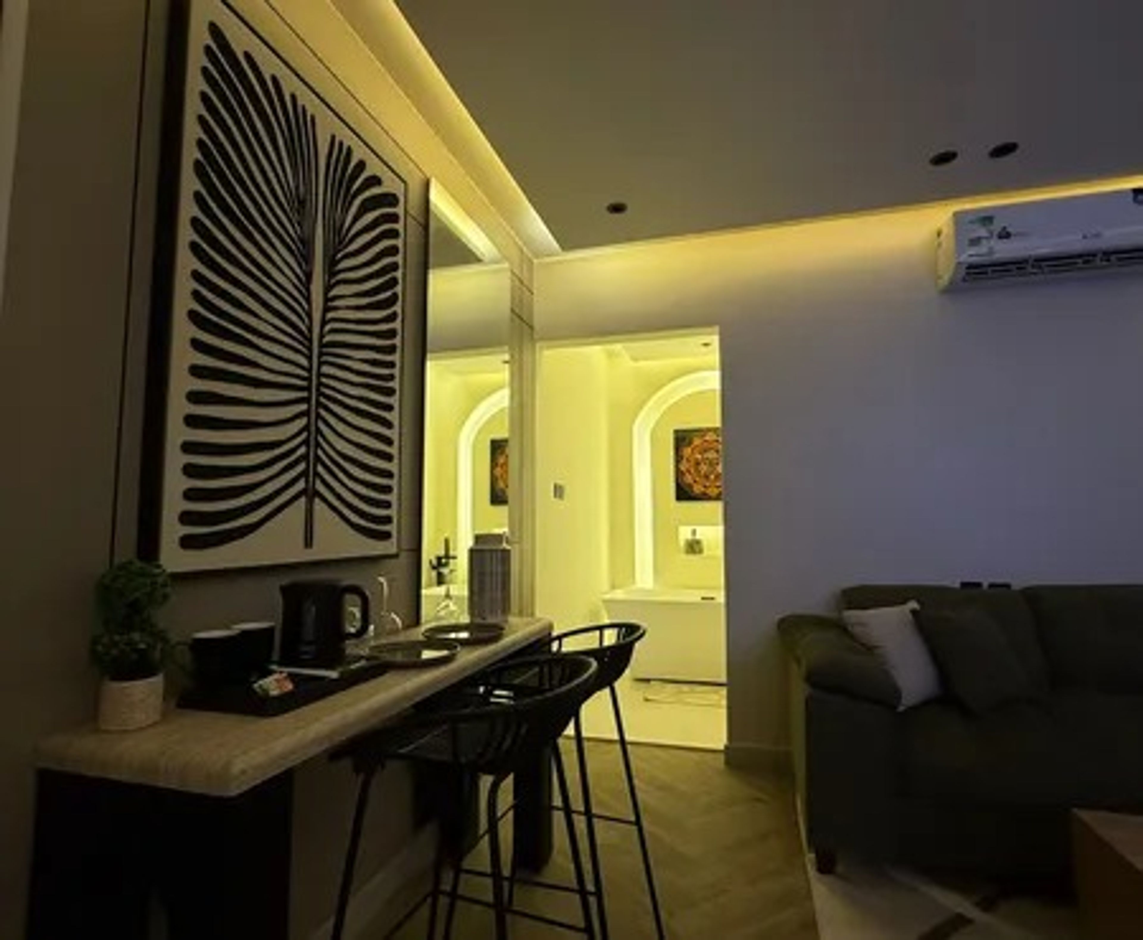 https://img.gathern.co/1024x0/1/vYXu-TZRoaCP9H7zGFt4rxBBsrdQGrxe.jpg