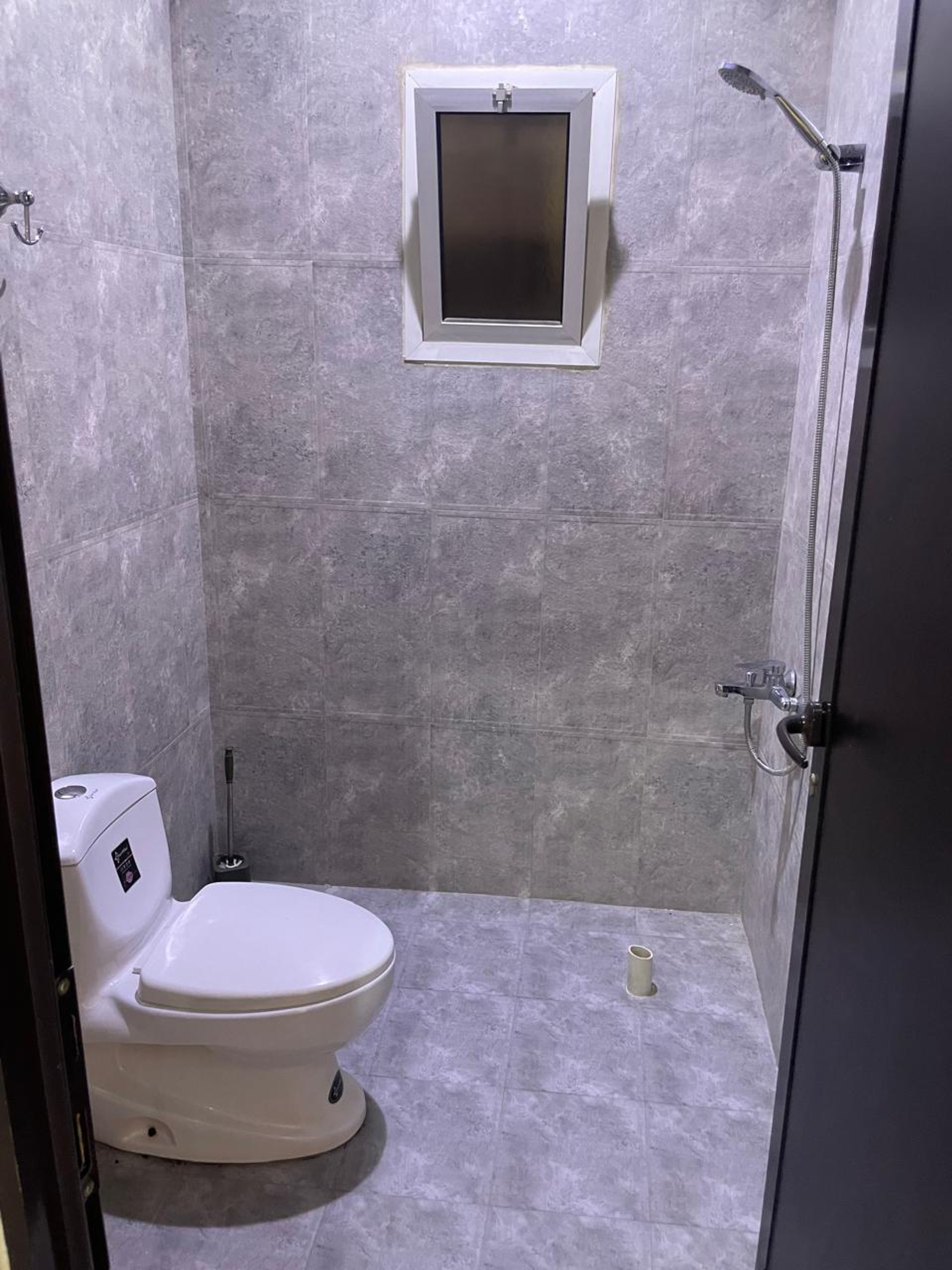 https://img.gathern.co/1400x0/1/vrRI4vTMflvWB7ZDQuvhH4X161Q2b5al.jpg