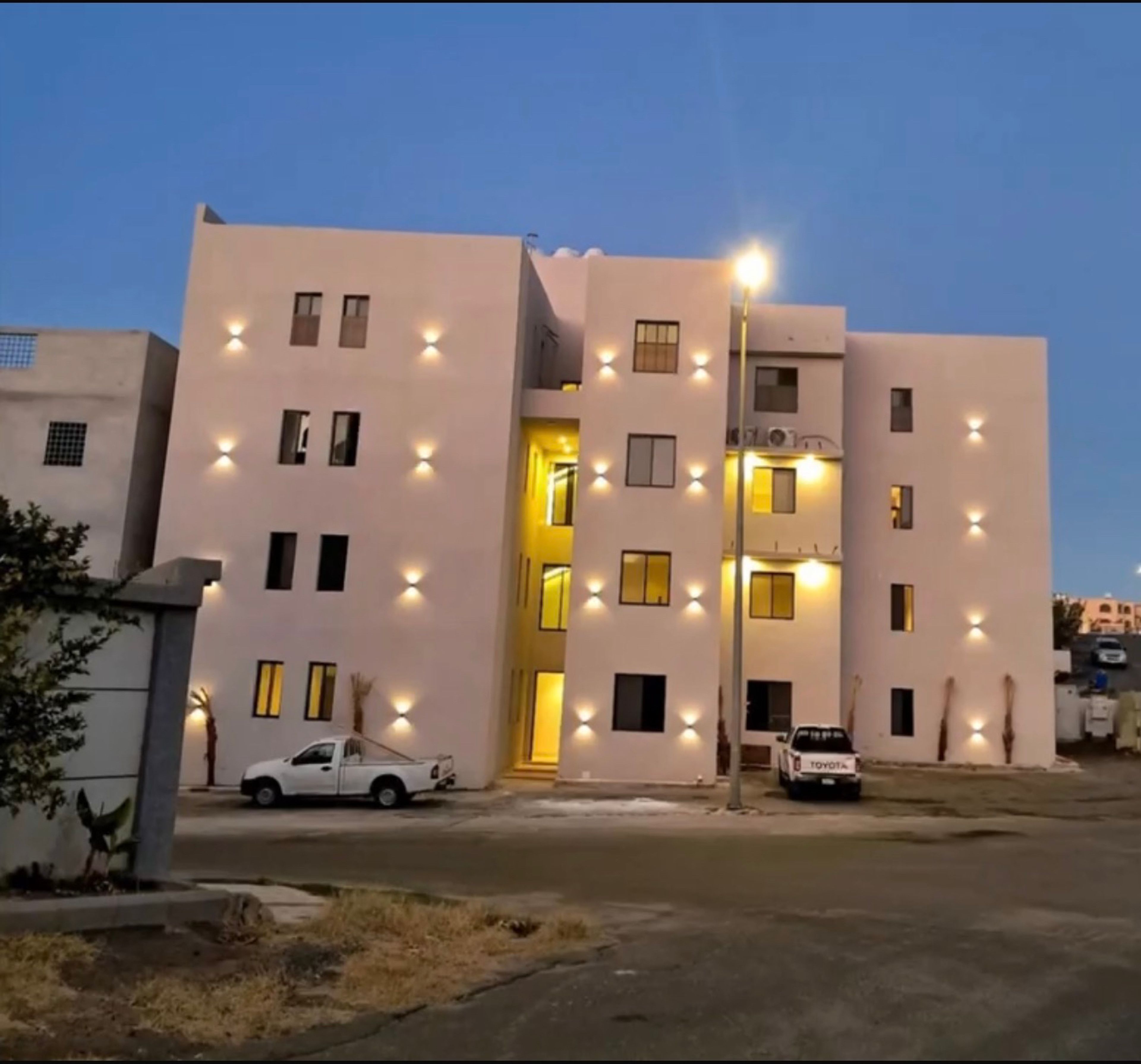 https://img.gathern.co/1400x0/1/w5fEJAn6EShn-ljS3wnEi7ZyiGeVK4_-.jpg