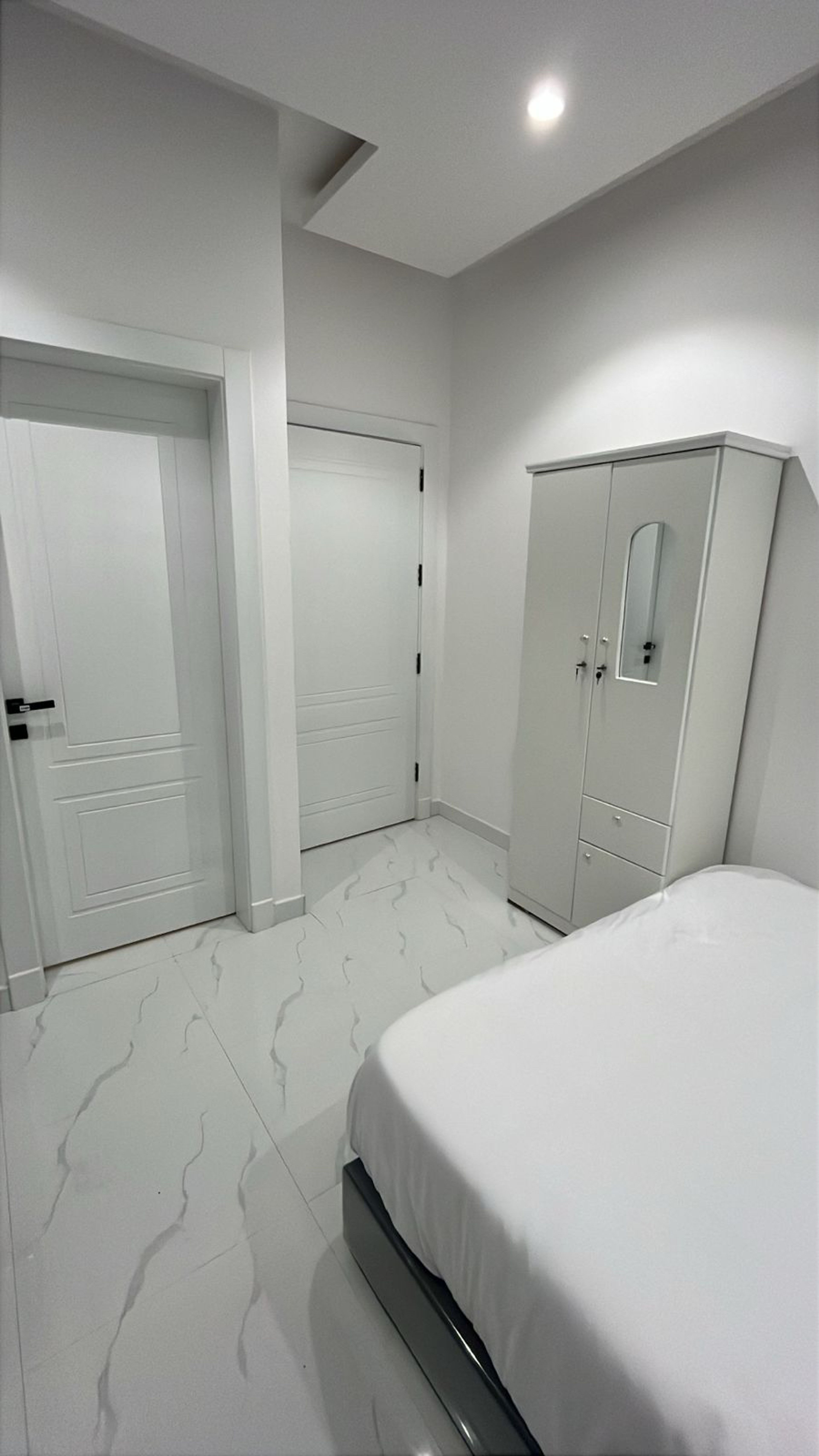https://img.gathern.co/1400x0/1/wDzHQauXgW3uDjPk_4AYj5BpyHBw2rCy.jpg