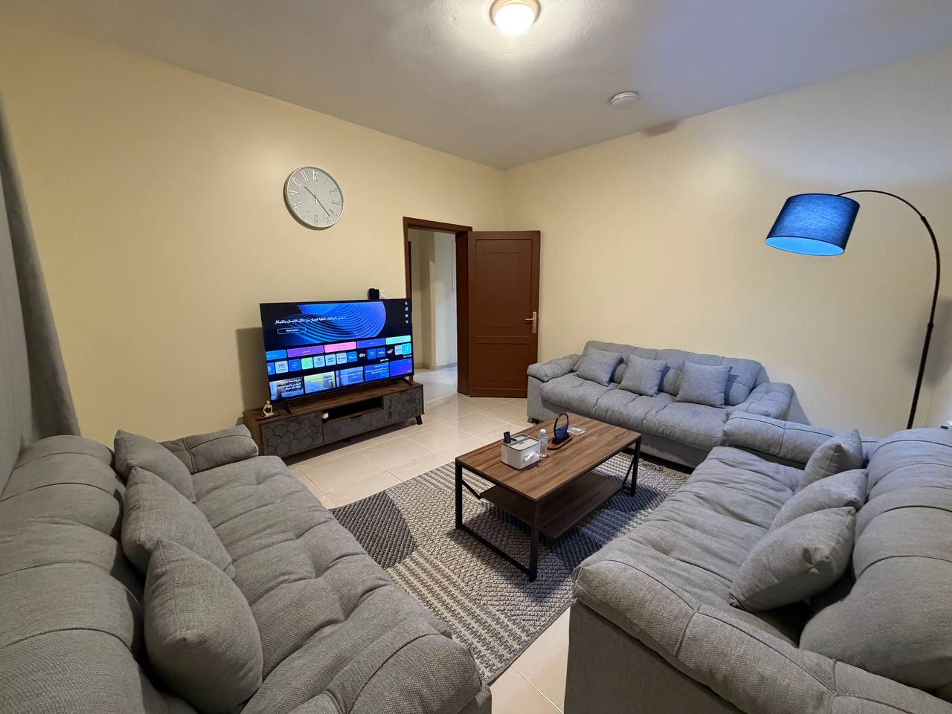 https://img.gathern.co/1400x0/1/xIBGhpHmXUcbXqZ4oPI_WxZ_jLxAIJEl.jpg