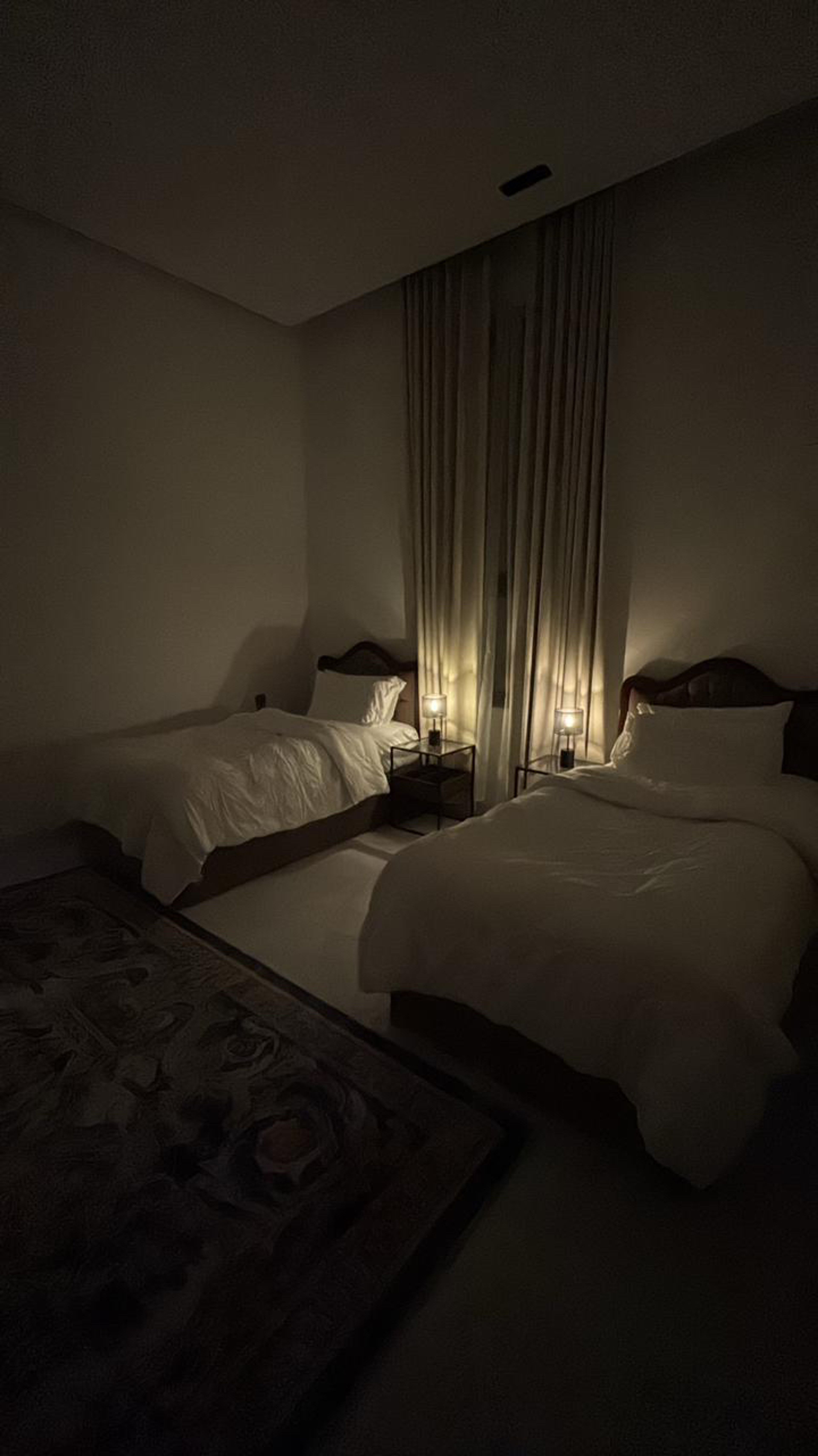 https://img.gathern.co/1024x0/1/xT6vshTZe4kl3-dMJbLzSoez5lzstZFv.jpg