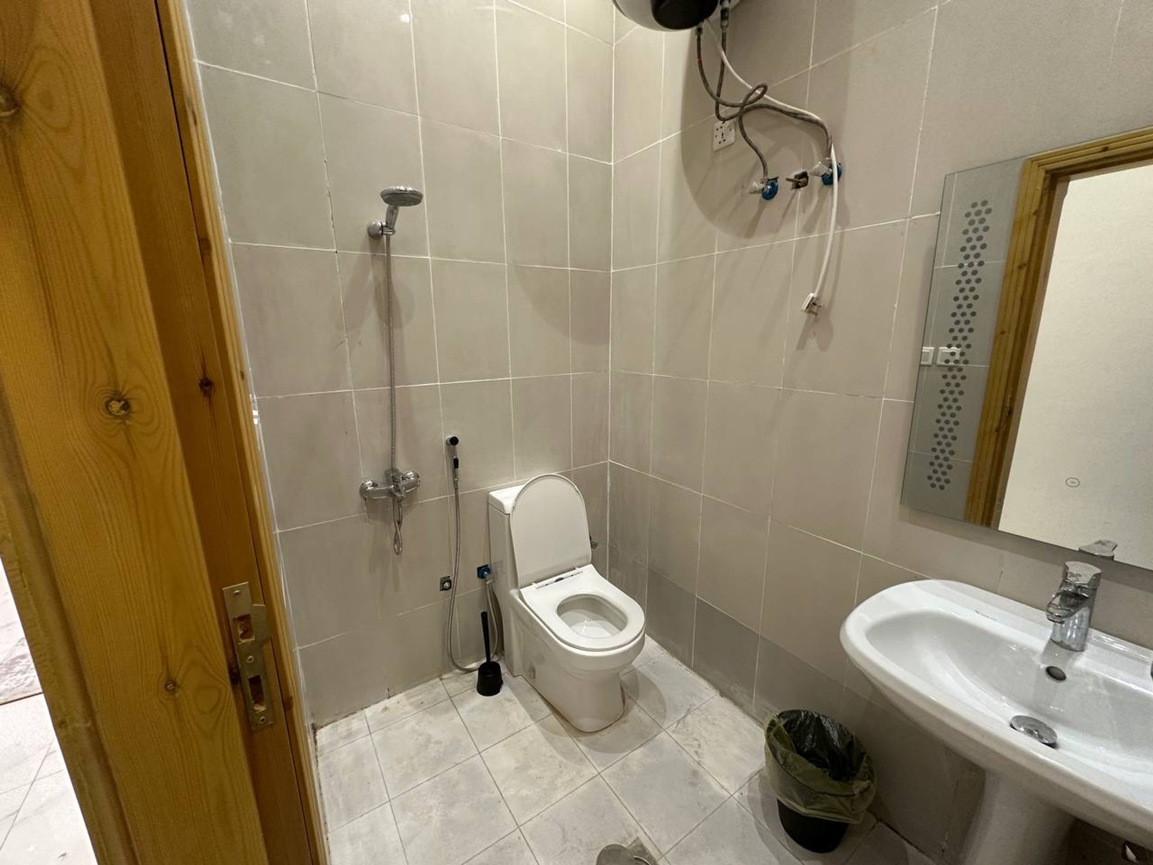 https://img.gathern.co/1400x0/1/xVBEerOIiPhUkvoO1eLBu9C6NKt19AQ4.jpeg
