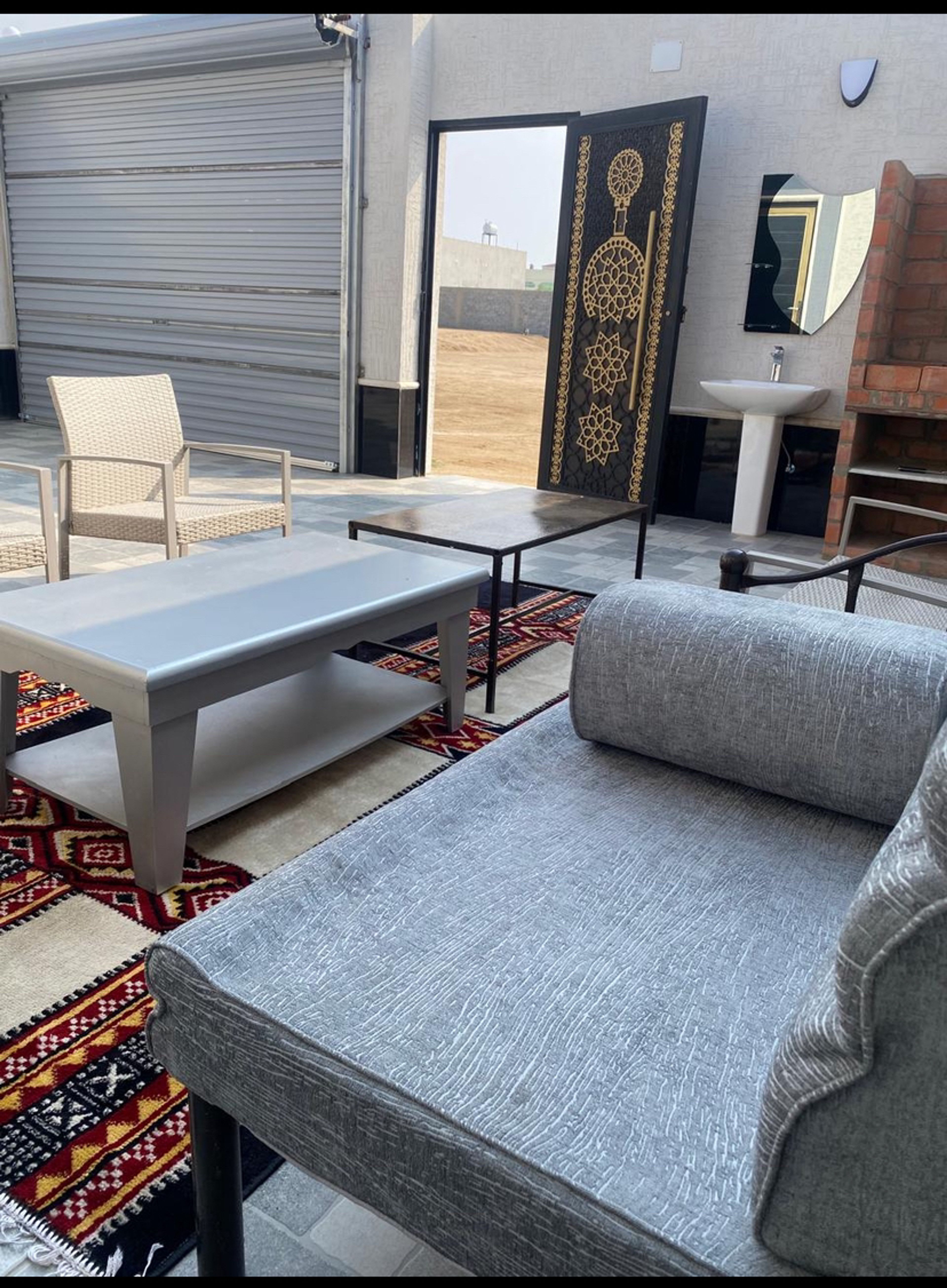 https://img.gathern.co/1400x0/1/xeAMNdDuzRUpU-mNsi5-IU5GgJPZhYa1.jpg