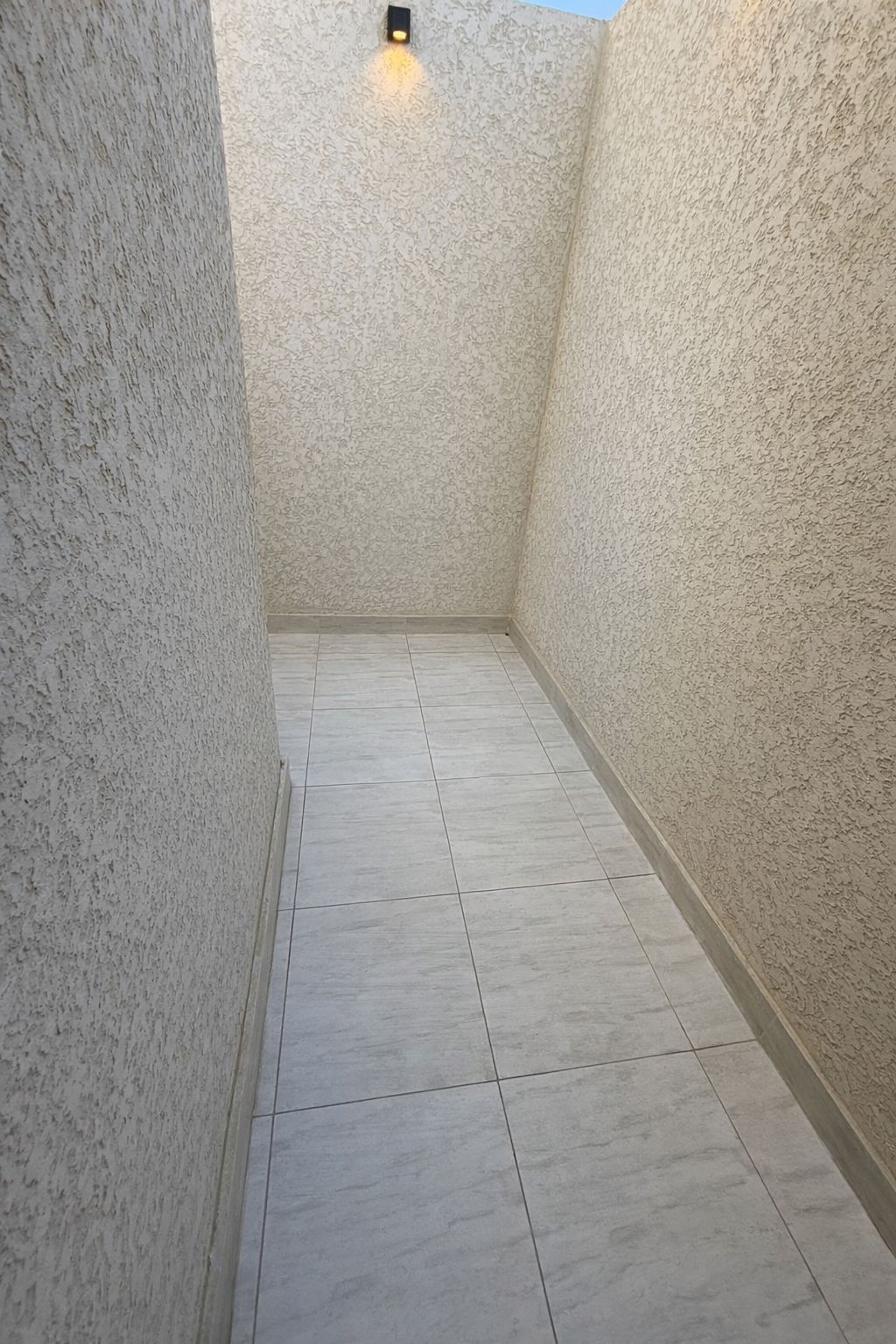 https://img.gathern.co/1400x0/1/xzqO8yhvbl1TDo1RGRmpUzToF4WztY1V.jpeg