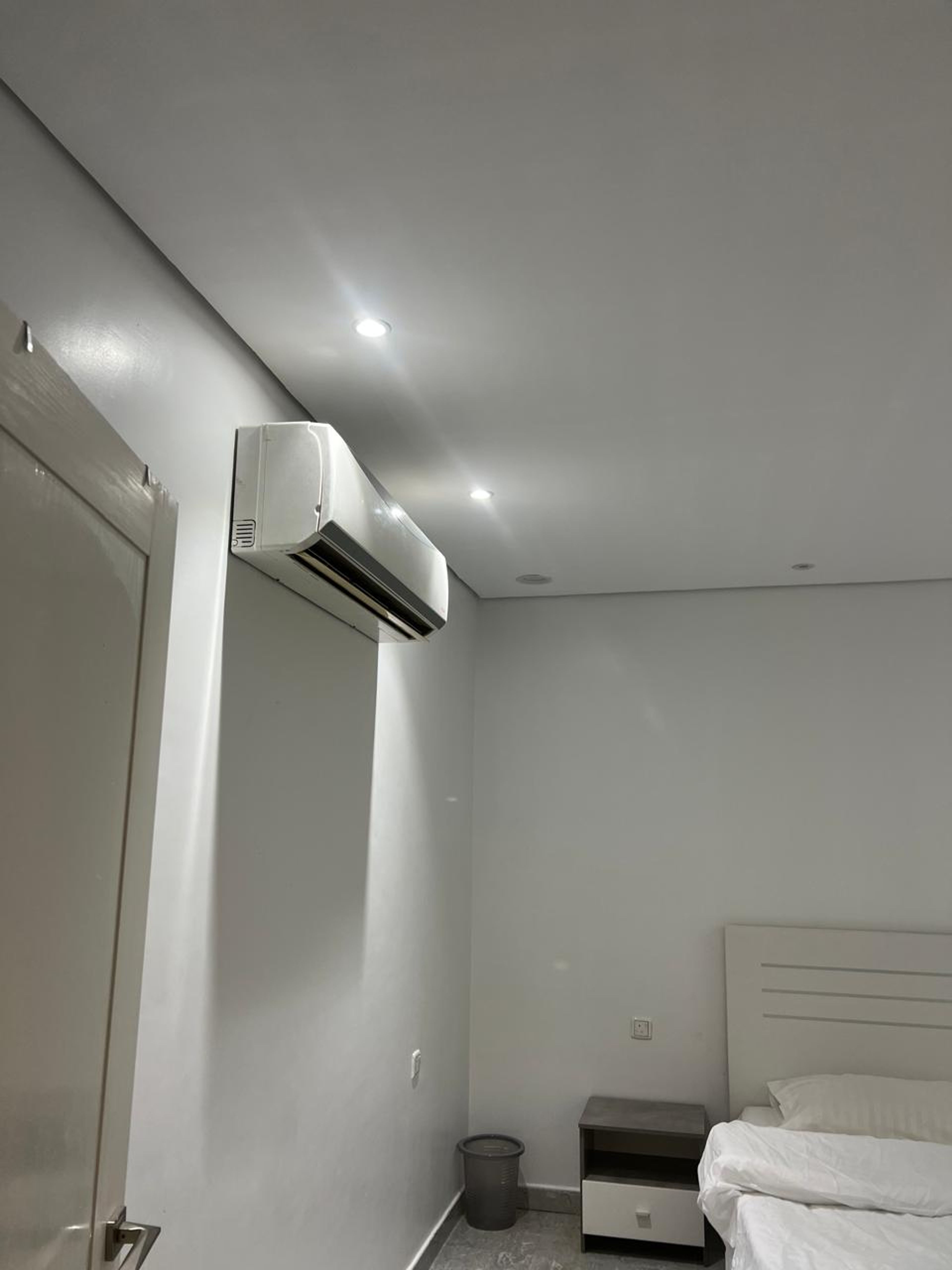 https://img.gathern.co/1400x0/1/y2ZIP-DYRJWEJOGdtdmEH7H0O1d9S-Hq.jpeg