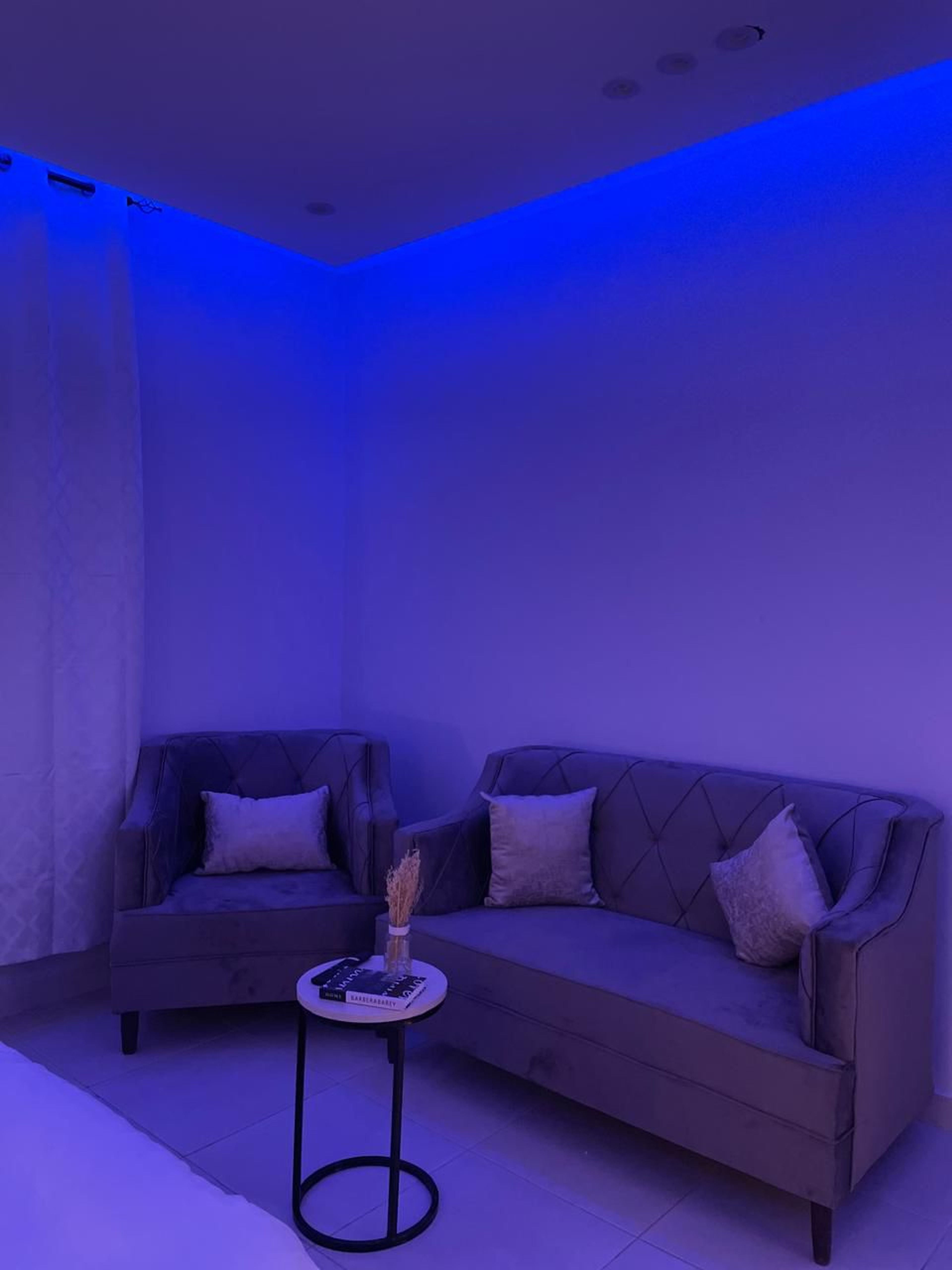 https://img.gathern.co/1400x0/1/yFQVkKBB0ikMAJf3yIA3NWTvpp8PzgQk.jpg