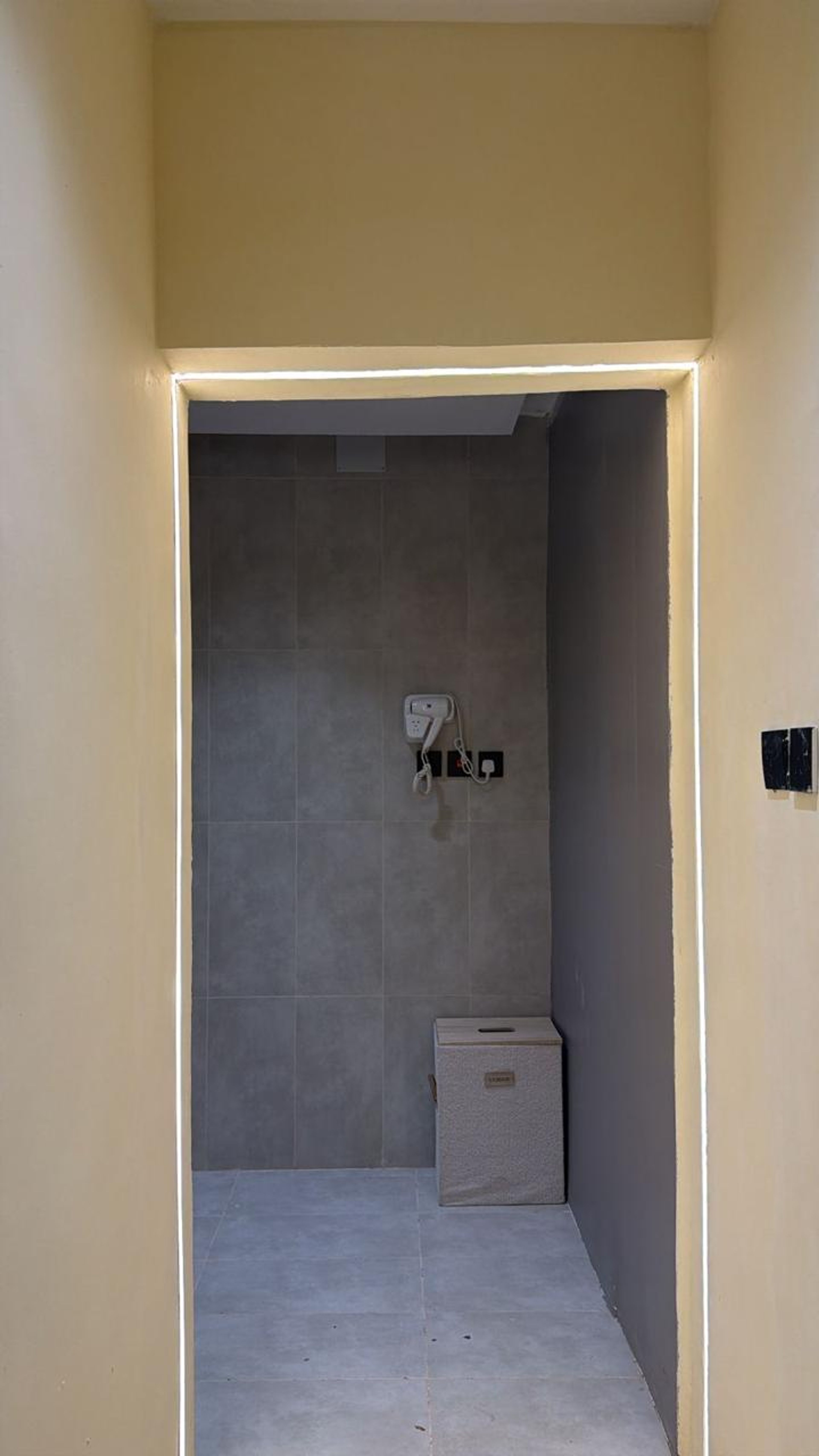 https://img.gathern.co/1024x0/1/yFZjwUDB3k0CXwuOFgc1yxz2O_9r3vbq.jpeg