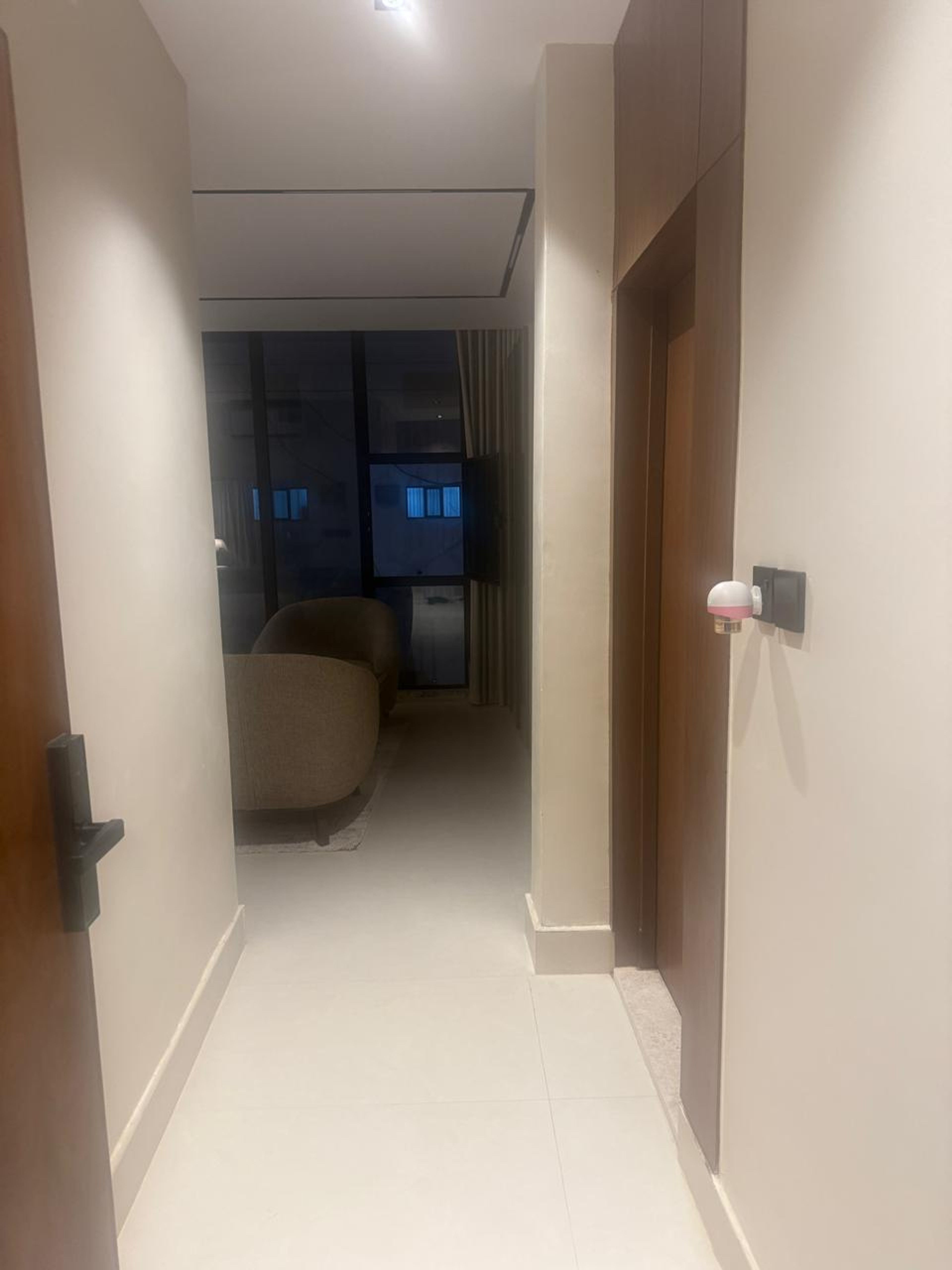 https://img.gathern.co/1400x0/1/yImtO0YG64Elgs2V0EoczGtGlIM-khgJ.jpeg