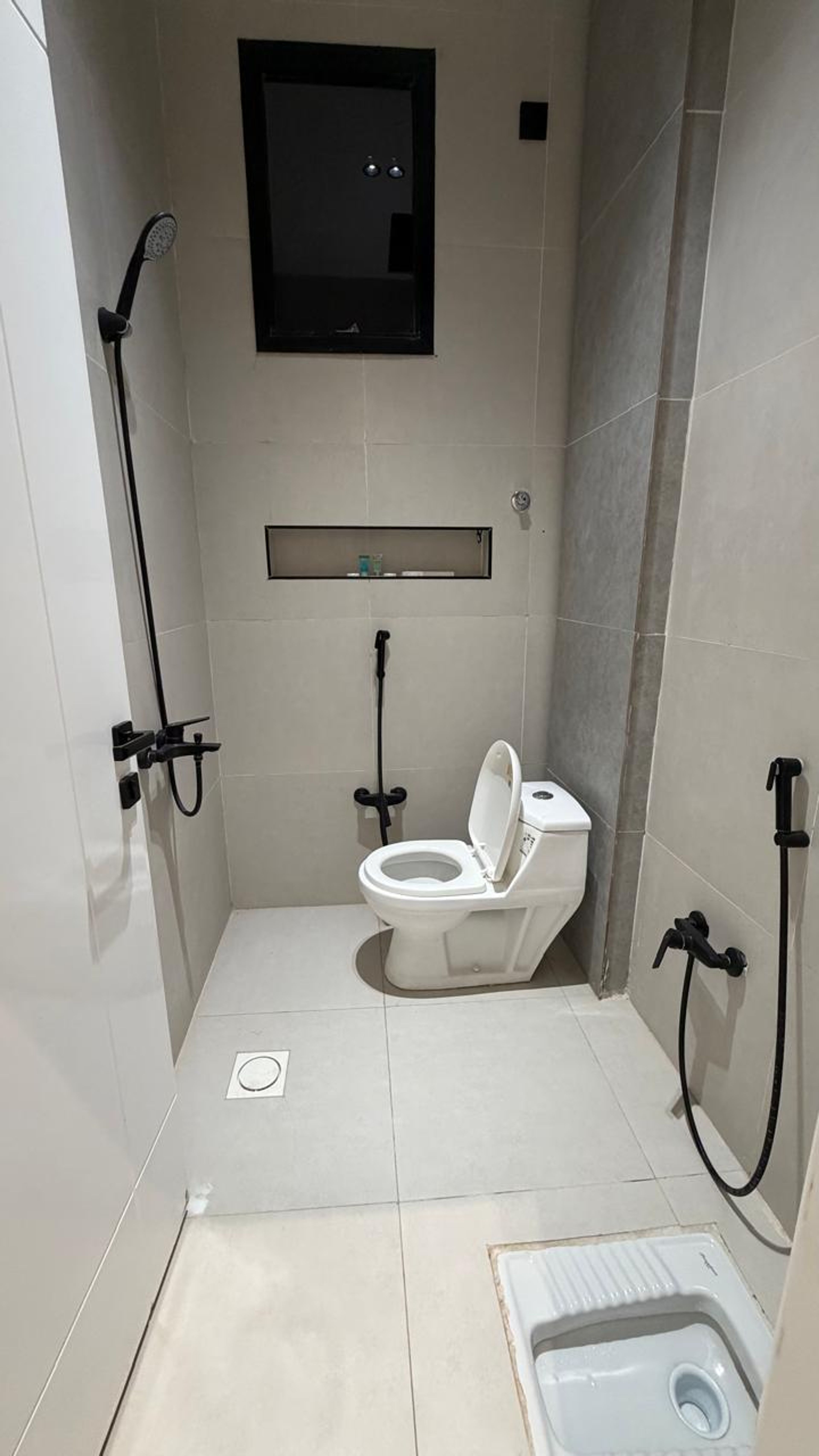 https://img.gathern.co/1400x0/1/yQF6tpoK0x2KupCqjQ-xo88GytX3OXMN.jpeg