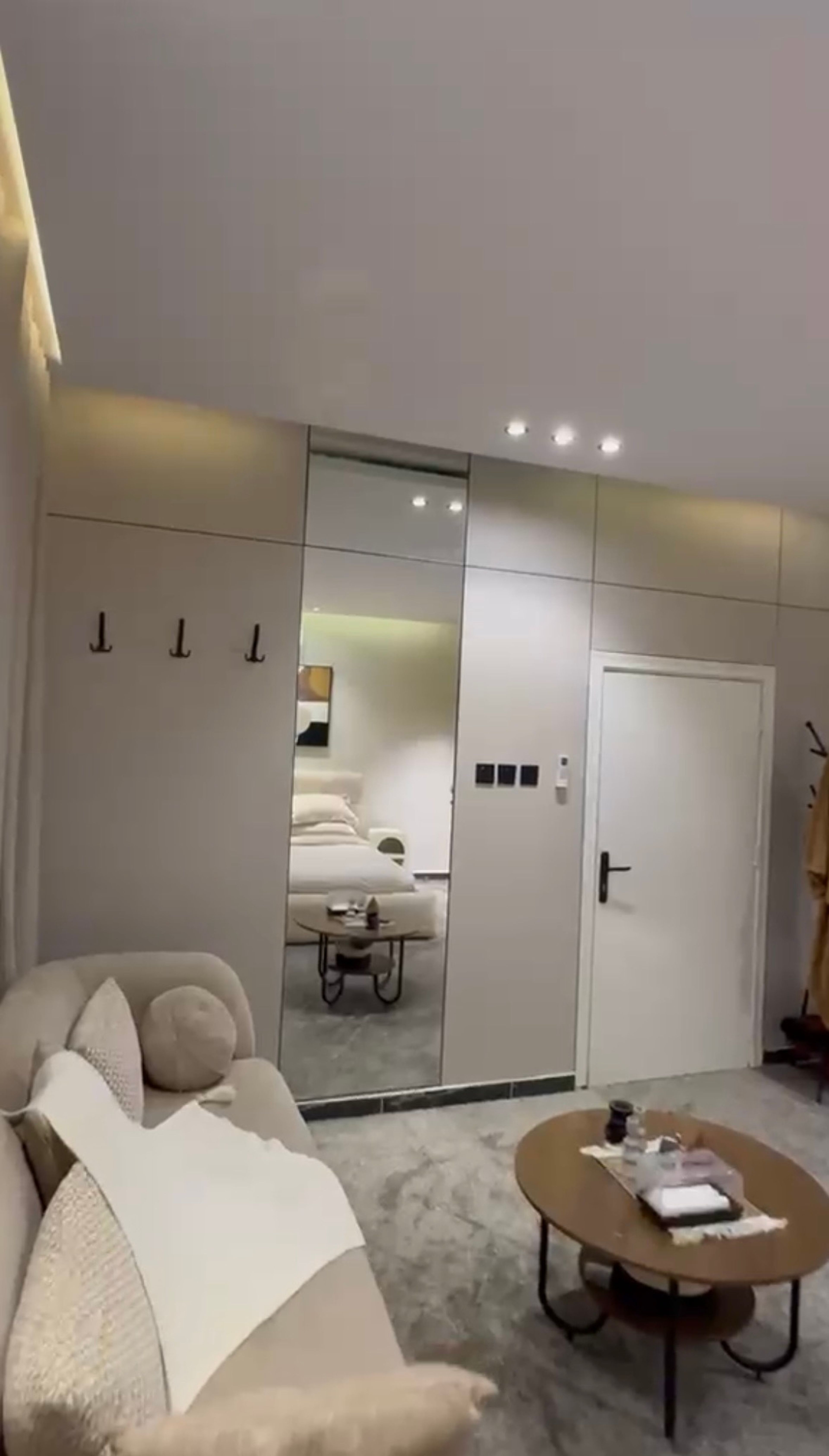 https://img.gathern.co/1400x0/1/ysp94jggm_cEo8cIce1LjuWkRjeuqL97.jpg