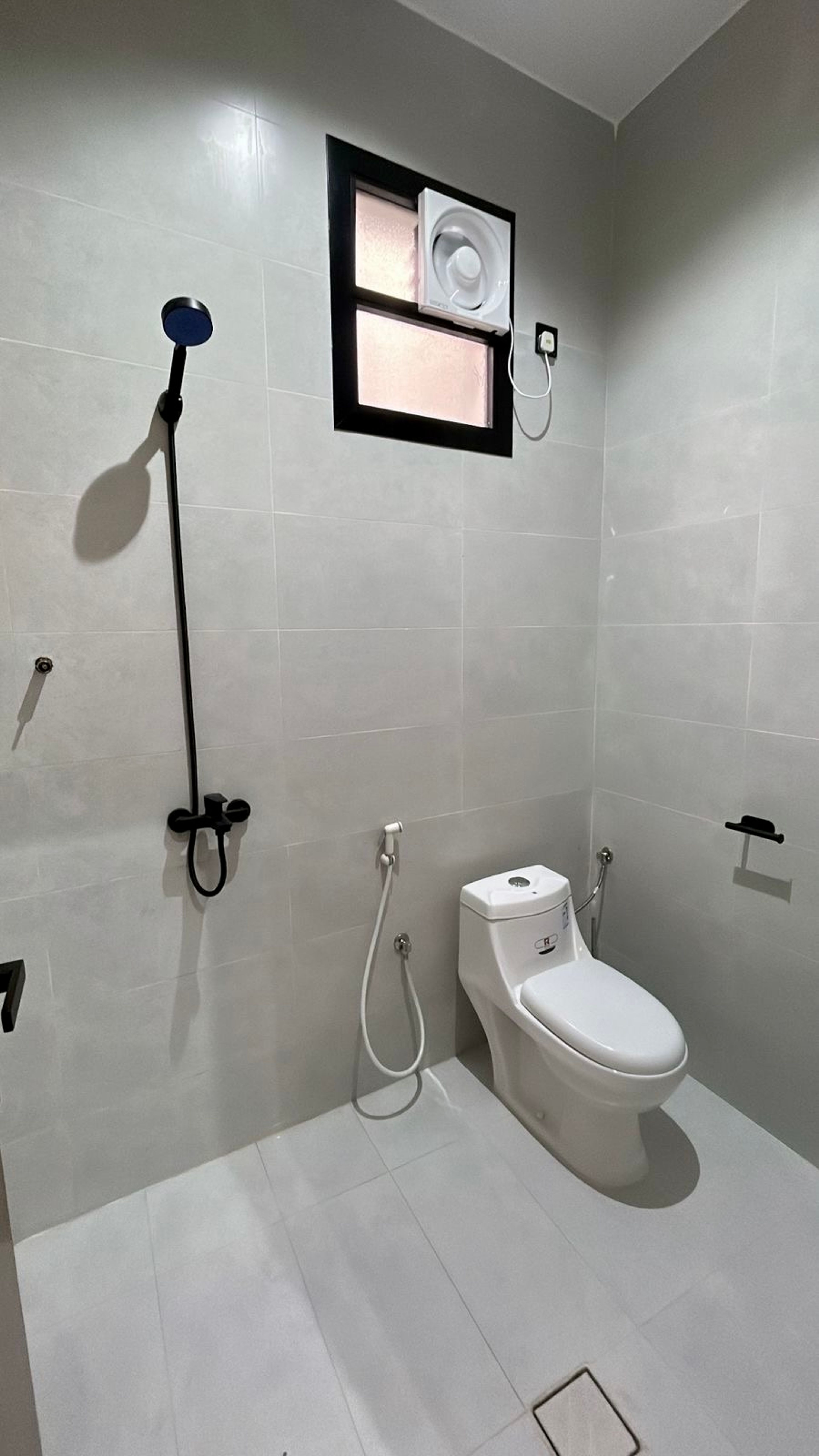 https://img.gathern.co/1400x0/1/z6u3SBM5vAV3qs69Y36wVd9MnmRXtcIr.jpeg