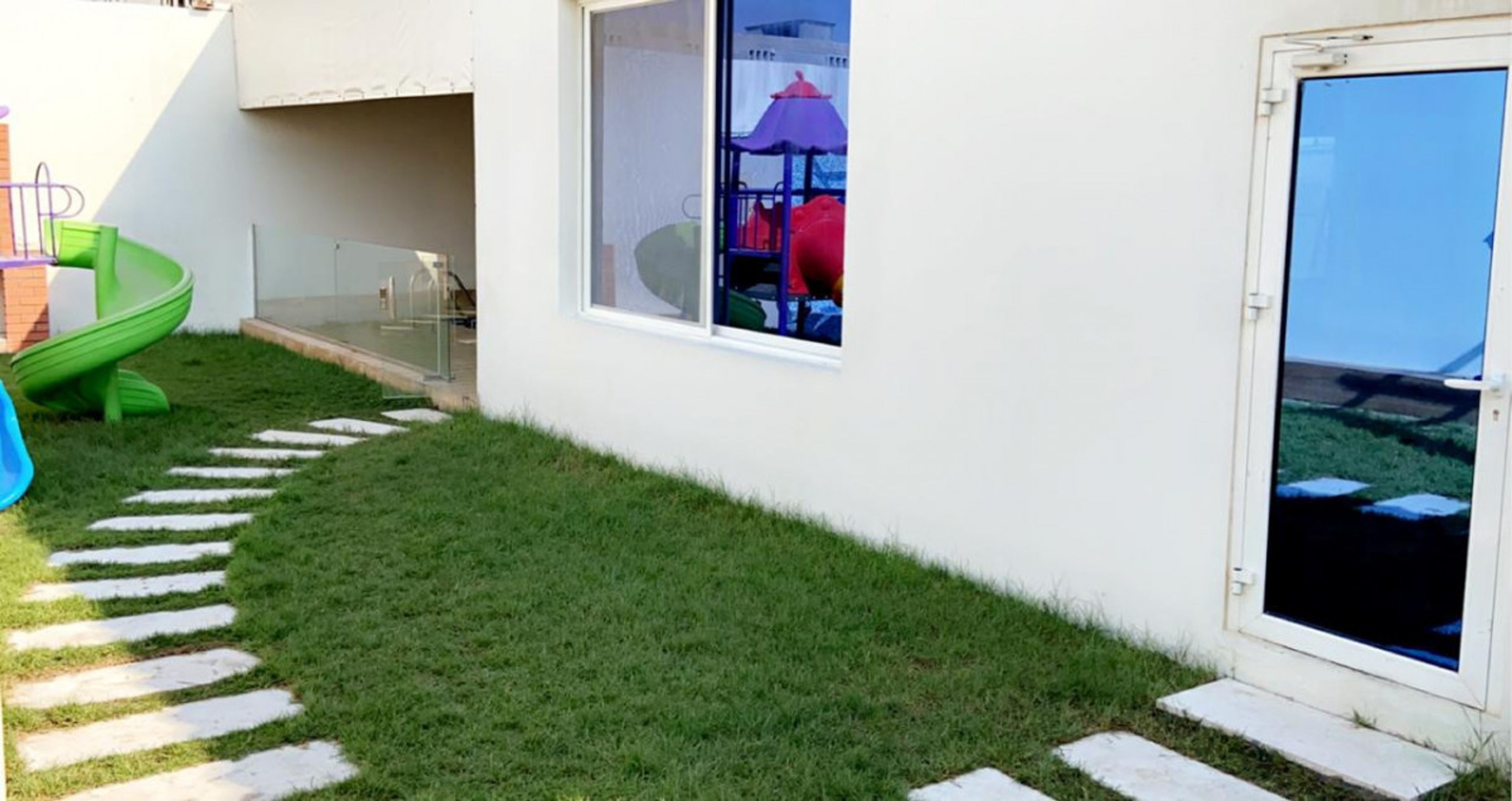 https://img.gathern.co/1400x0/1/z7SgVSq7JRvMNn8eKvo8CMsBOUuNGbn4.jpeg