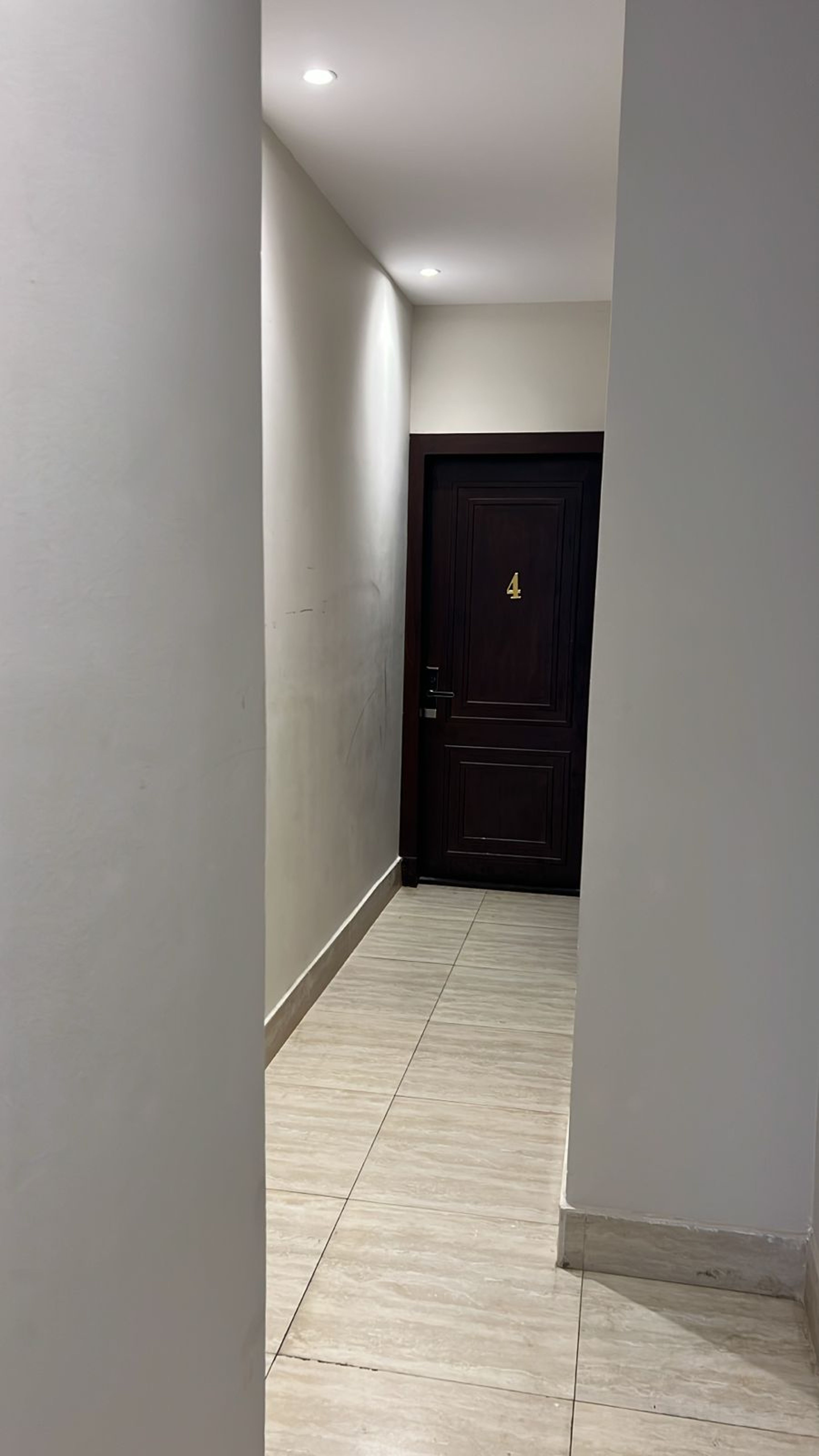 https://img.gathern.co/1400x0/1/zKbRETXrnhs1HUVuXU7t3xw0_9nEXhXz.jpeg