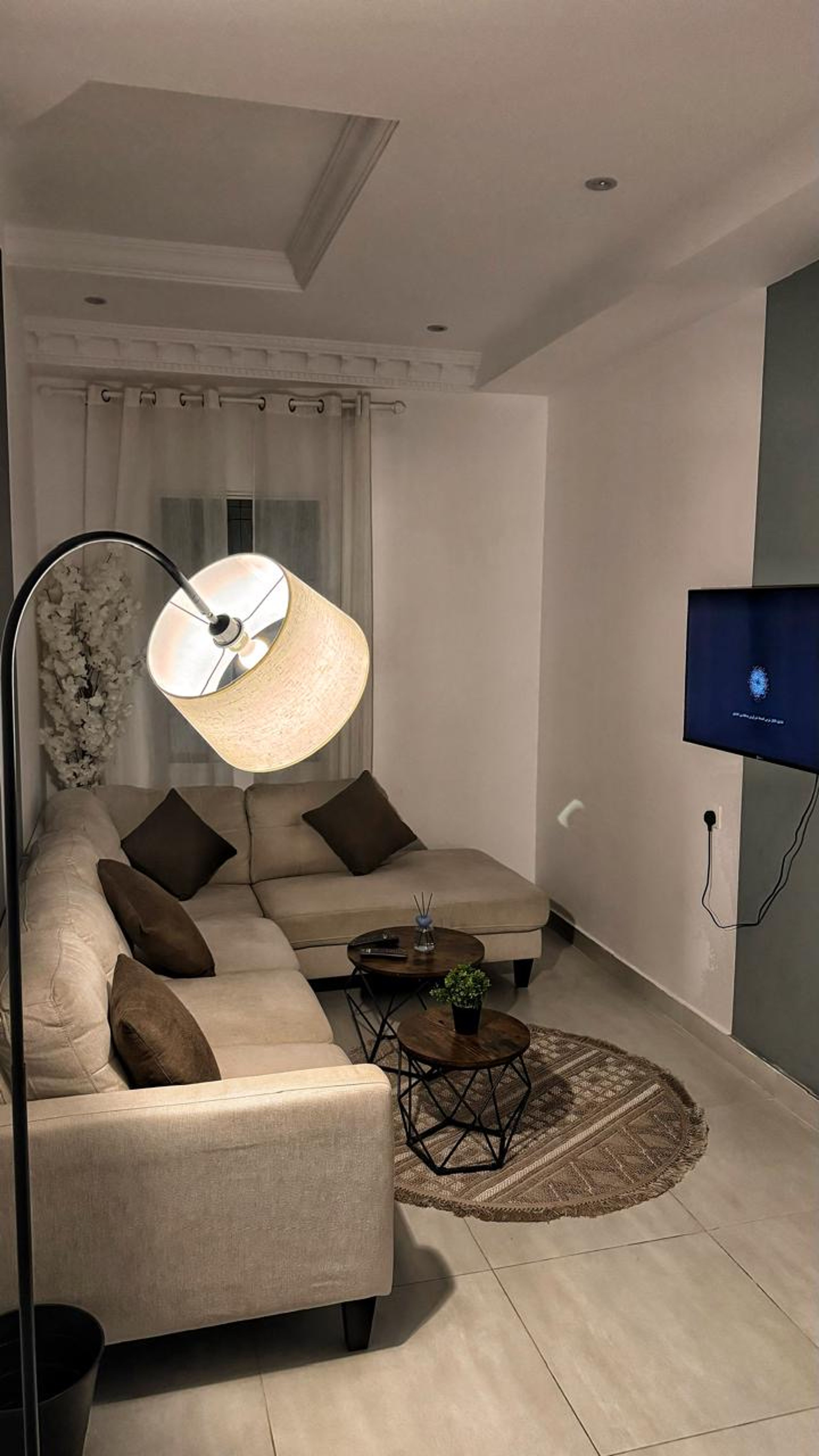 شقة بصالة وغرفة نوم