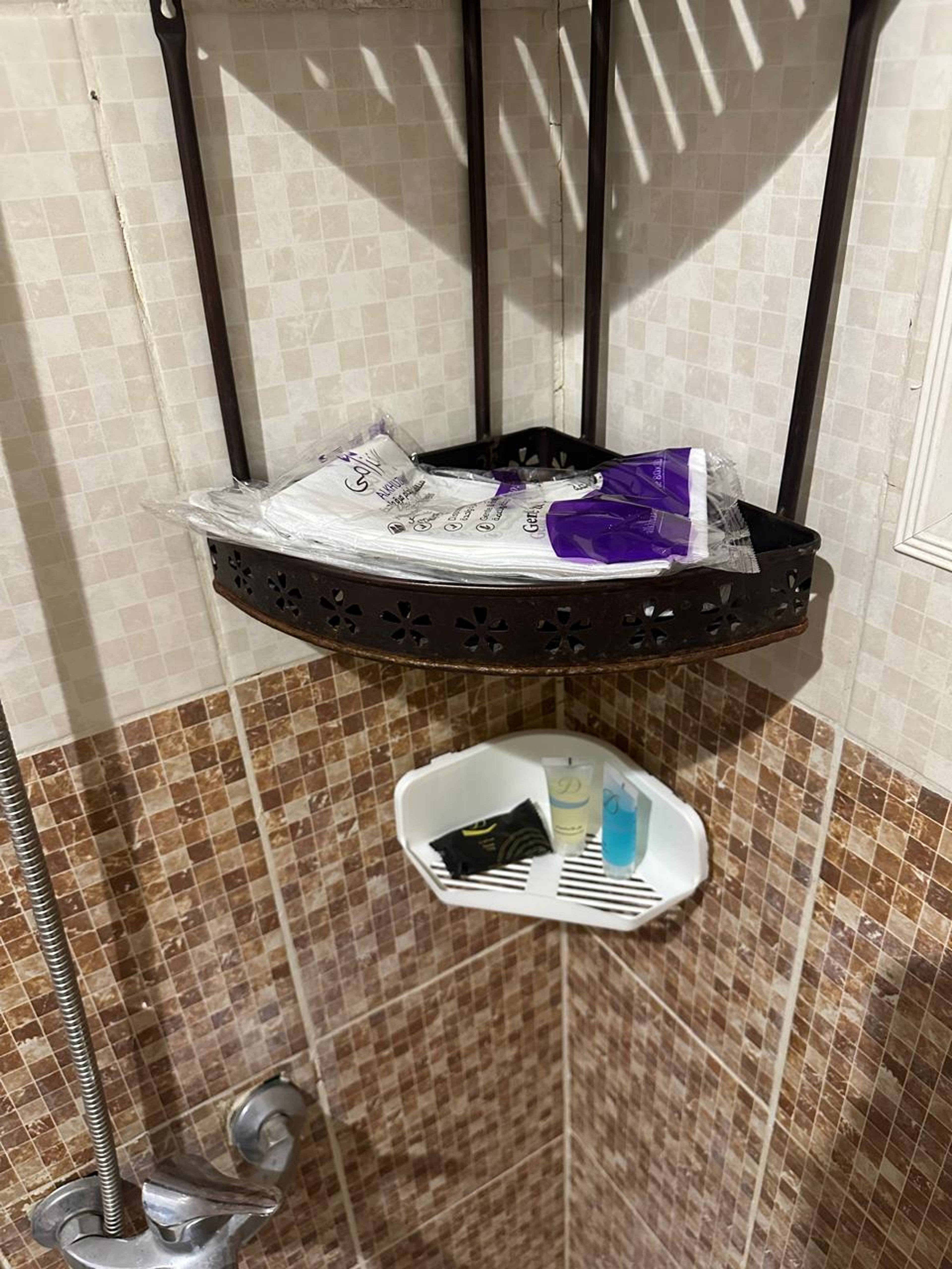 استديو هادئ بسرير ماستر 