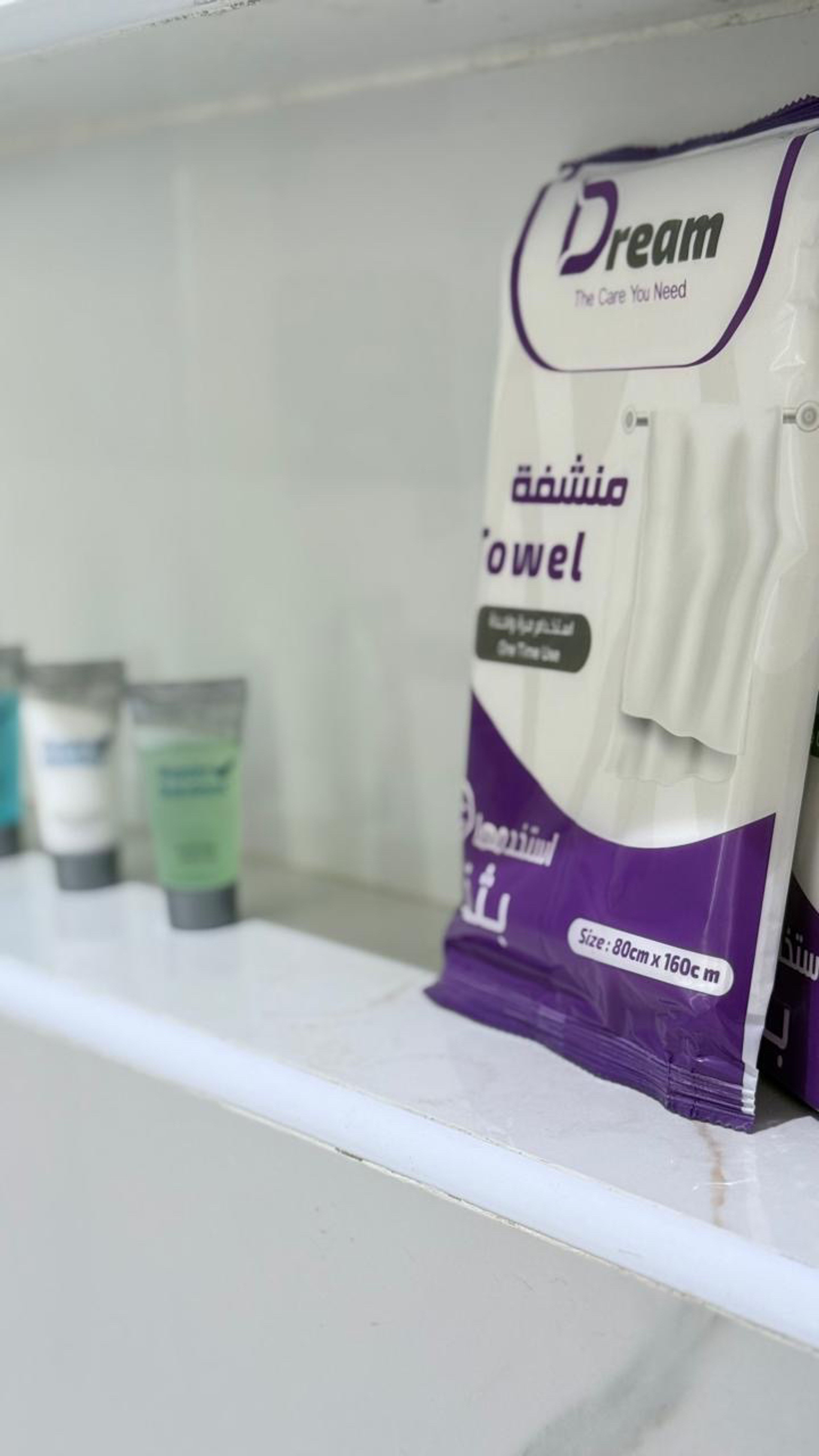 شقة بغرفتين نوم وصالة 