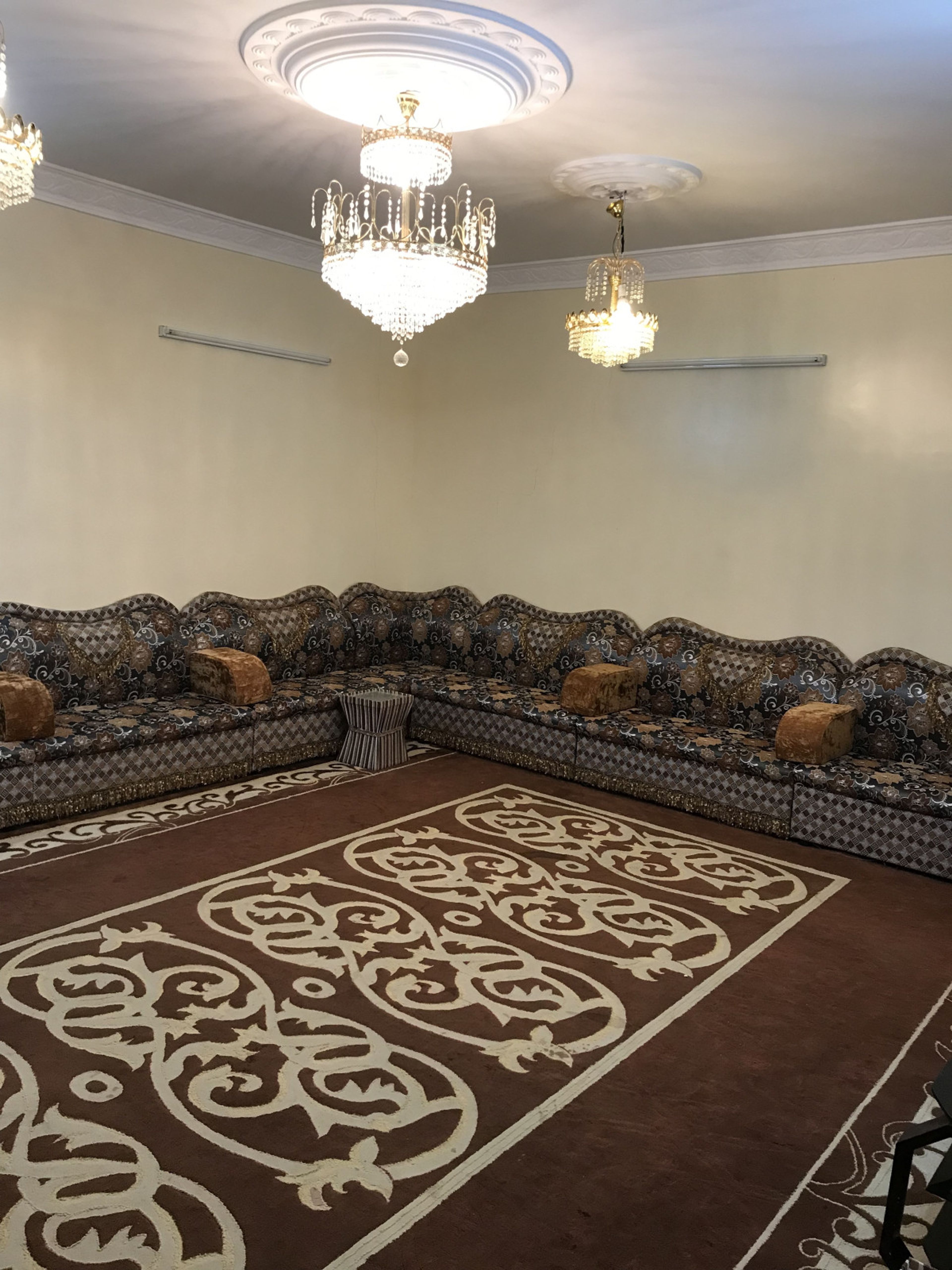 استراحة بصاله جلوس 