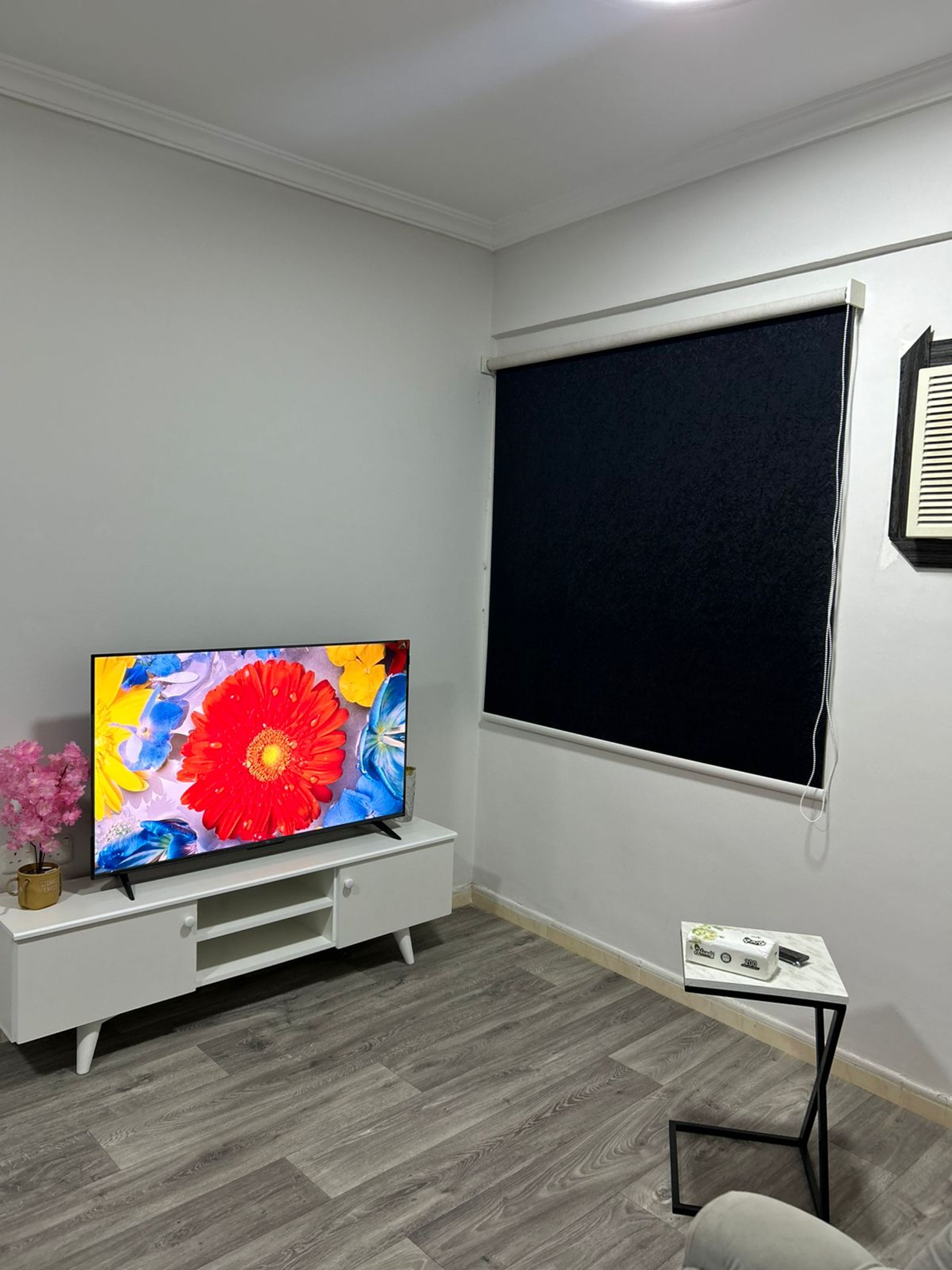 استديو بسرير ماستر وأثاث مريح 
