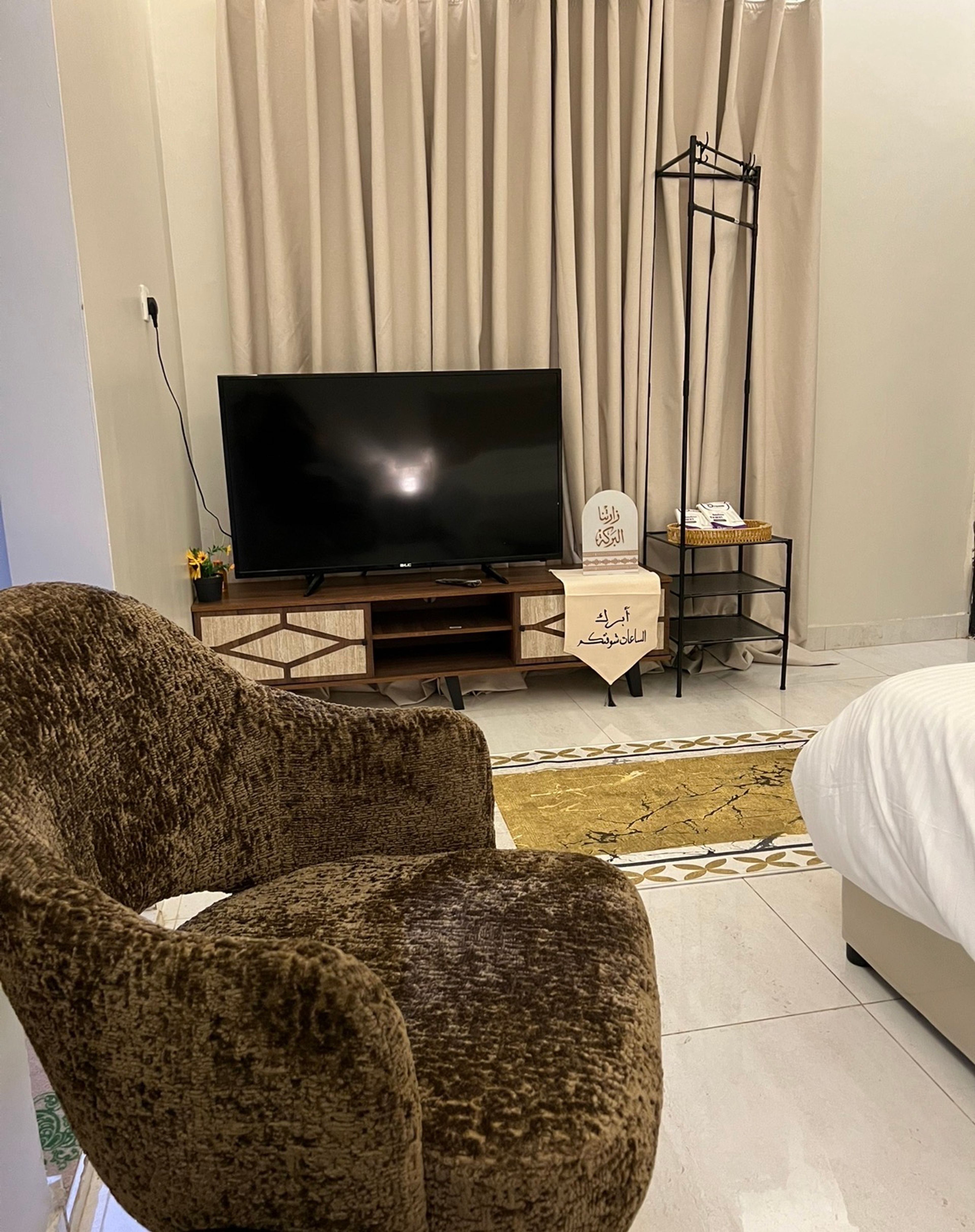 استديو هادئ بسرير ماستر 