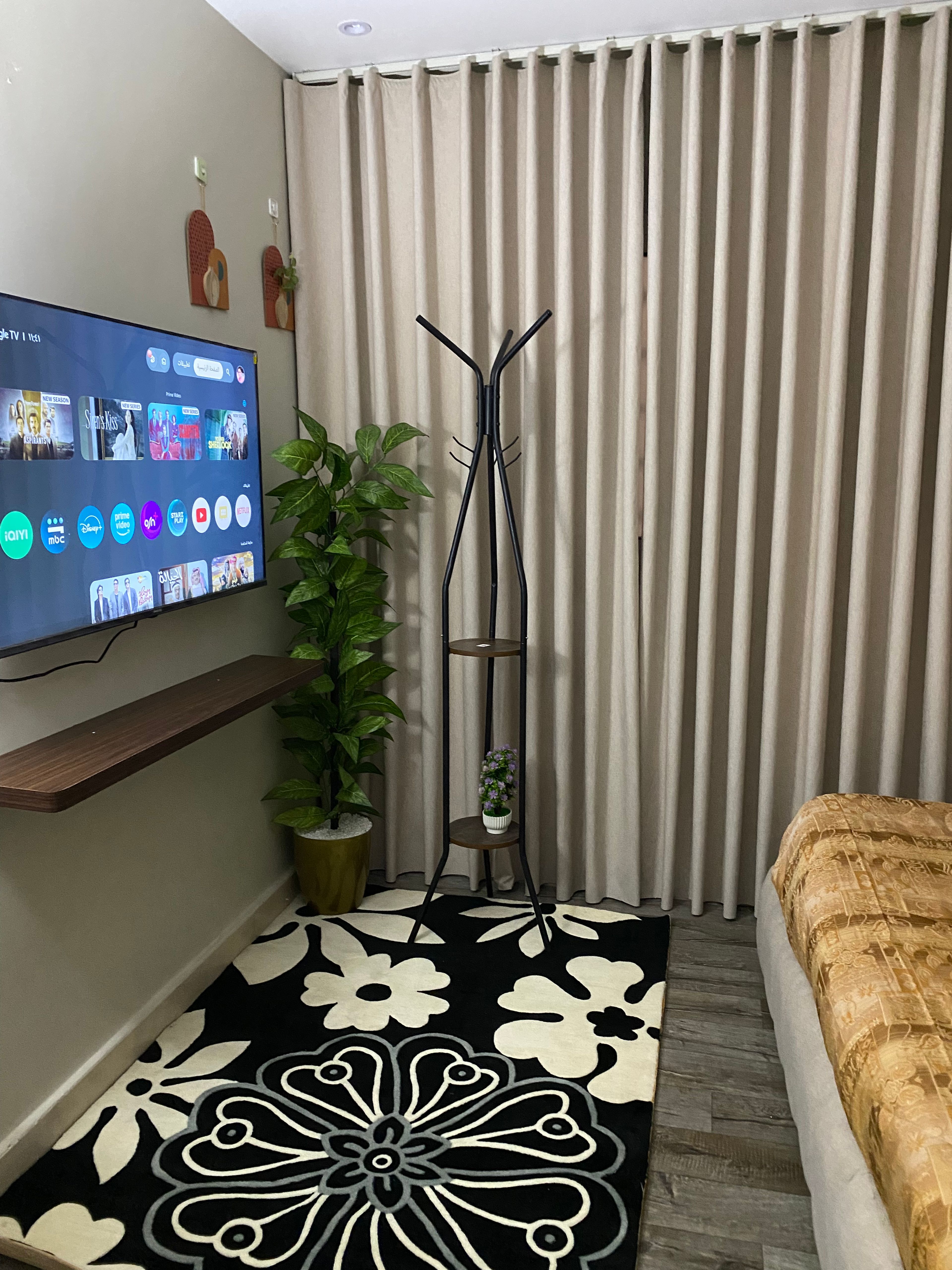 استديو بأثاث مريح وبسيط 